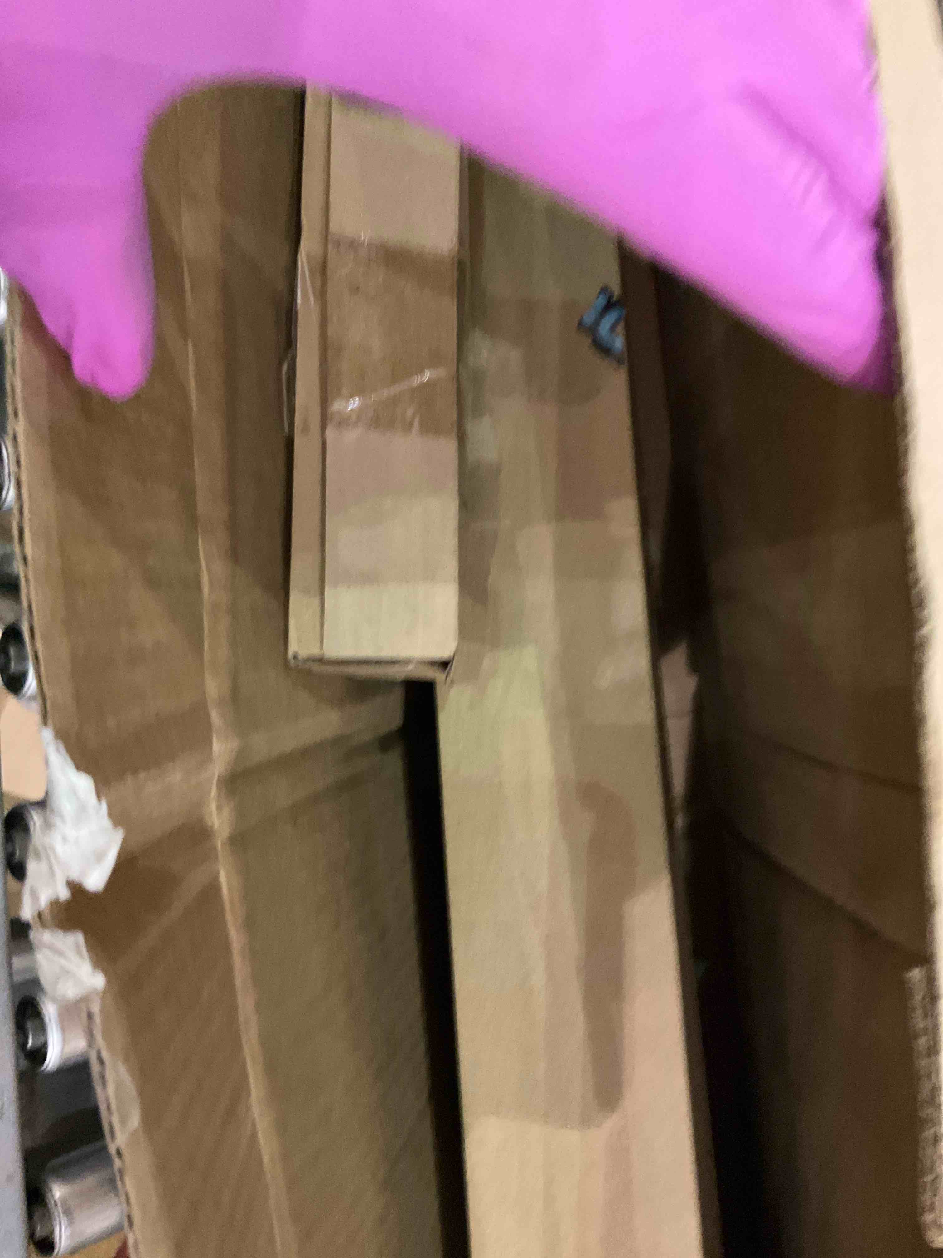https://s3.amazonaws.com/lotting-images-prod/BargainHunt/EXS01202866_1713180794494.jpeg