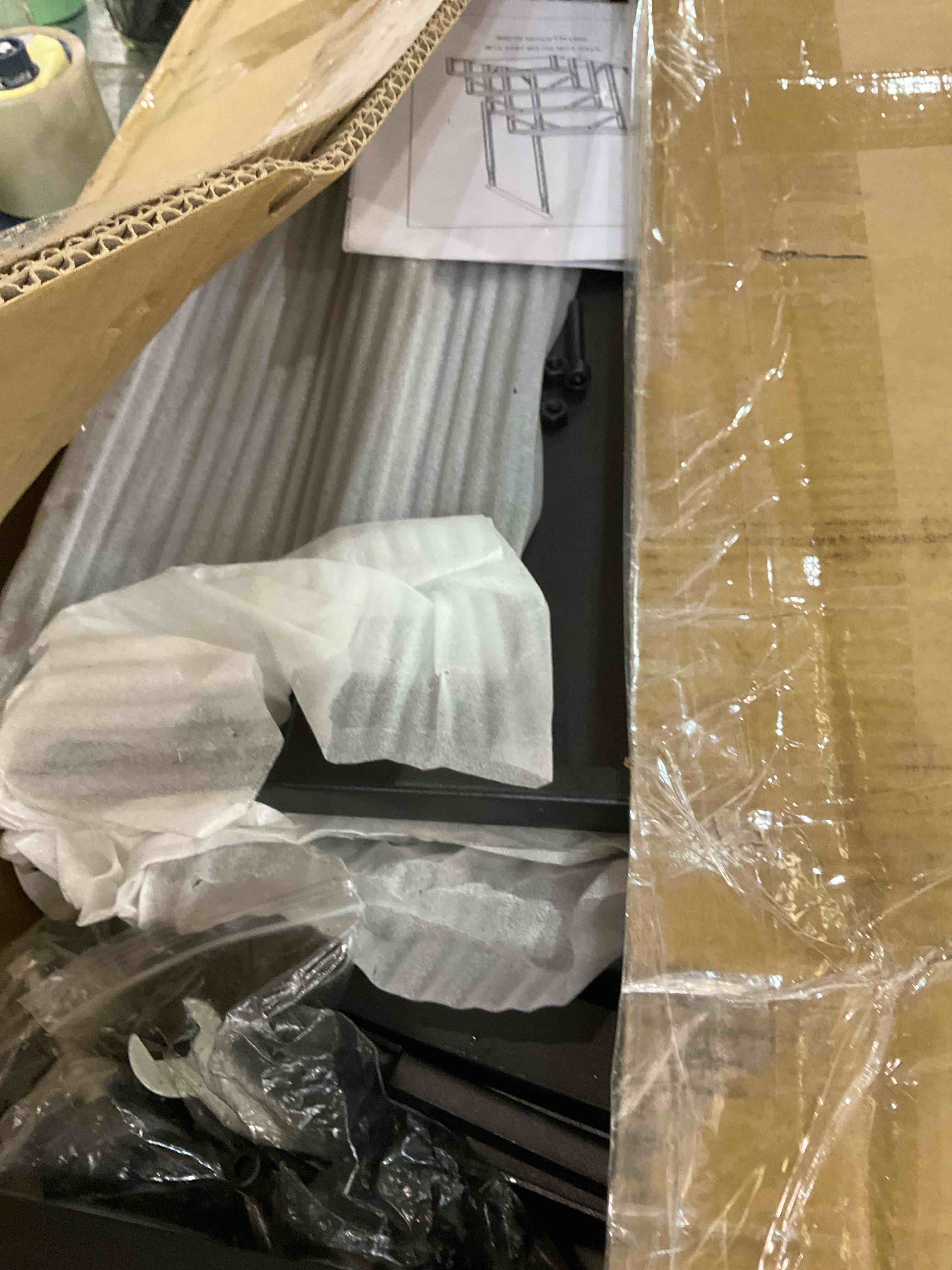https://s3.amazonaws.com/lotting-images-prod/BargainHunt/EXS01202924_1713275445047.jpeg
