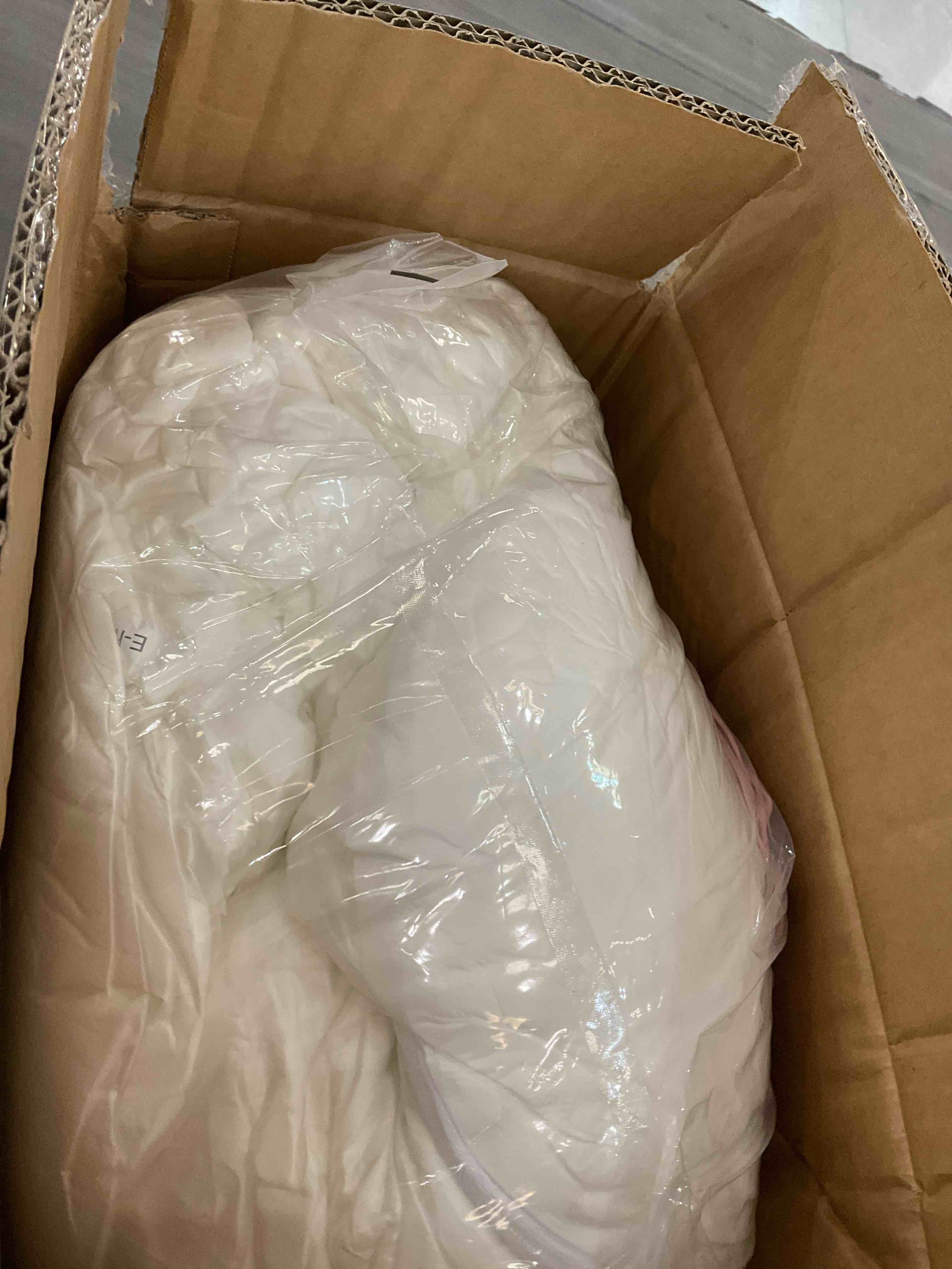 https://s3.amazonaws.com/lotting-images-prod/BargainHunt/EXS01203020_1712929424904.jpeg