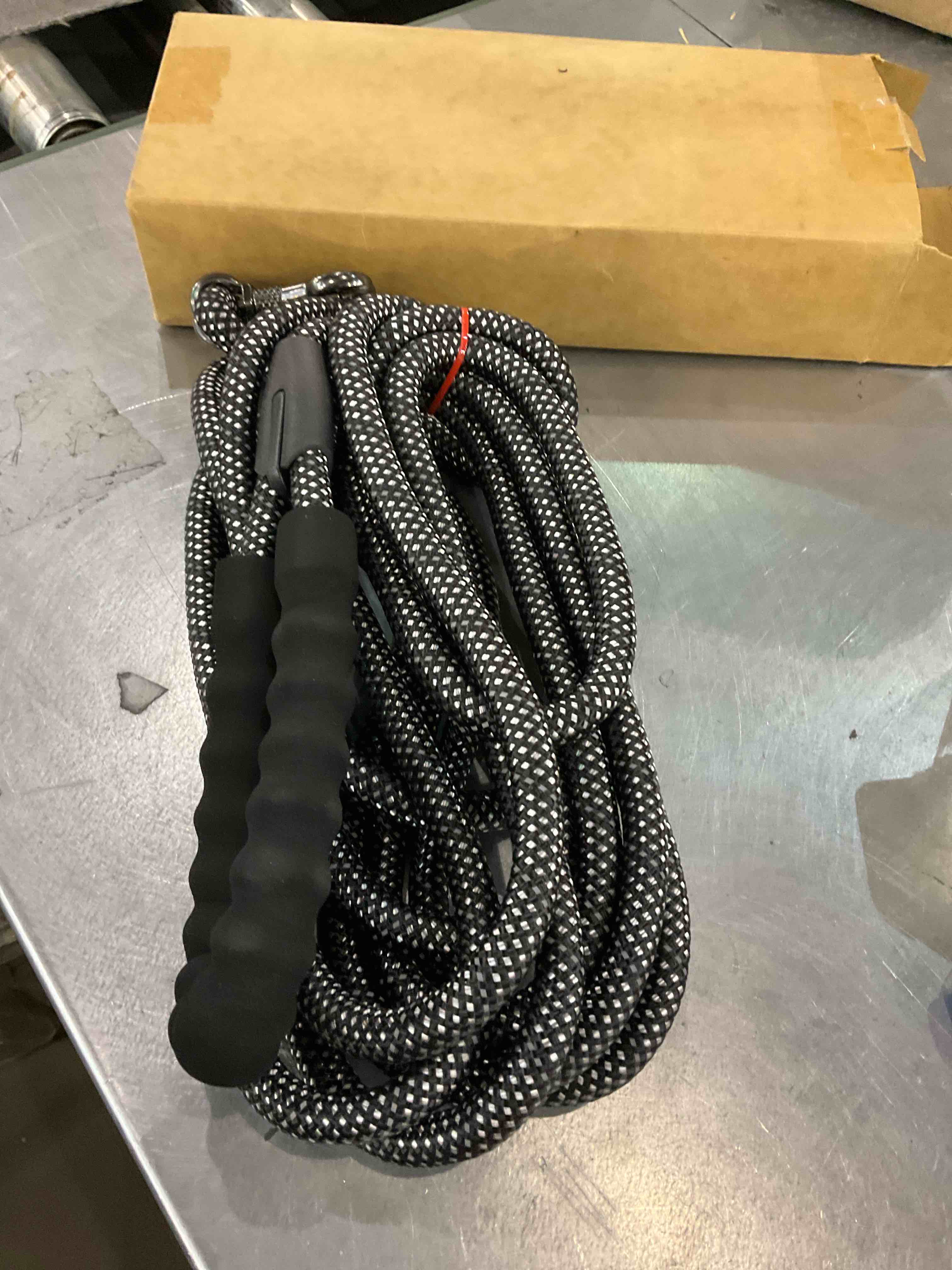 https://s3.amazonaws.com/lotting-images-prod/BargainHunt/EXS01203108_1713180245110.jpeg