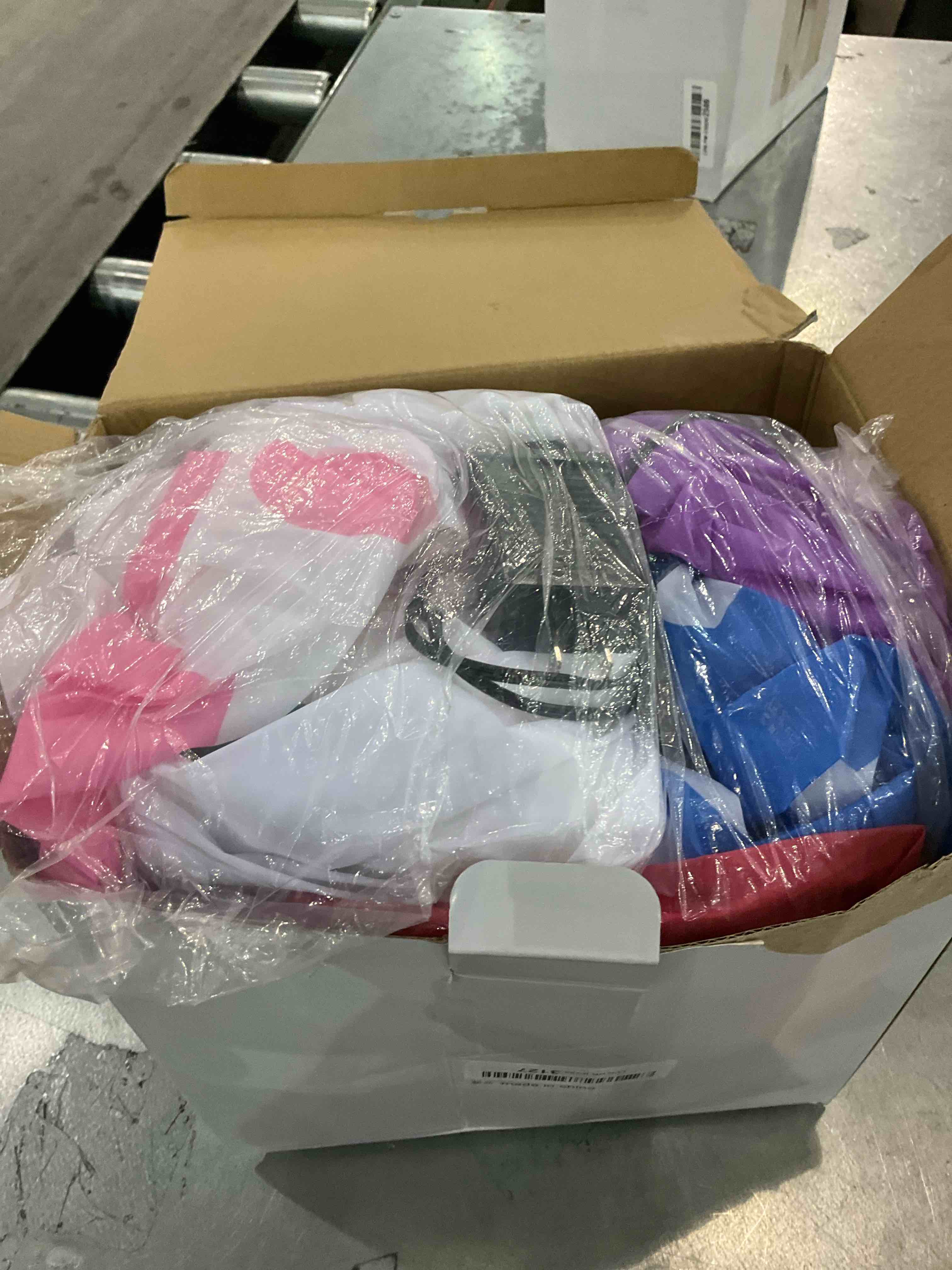 https://s3.amazonaws.com/lotting-images-prod/BargainHunt/EXS01203284_1713360220815.jpeg