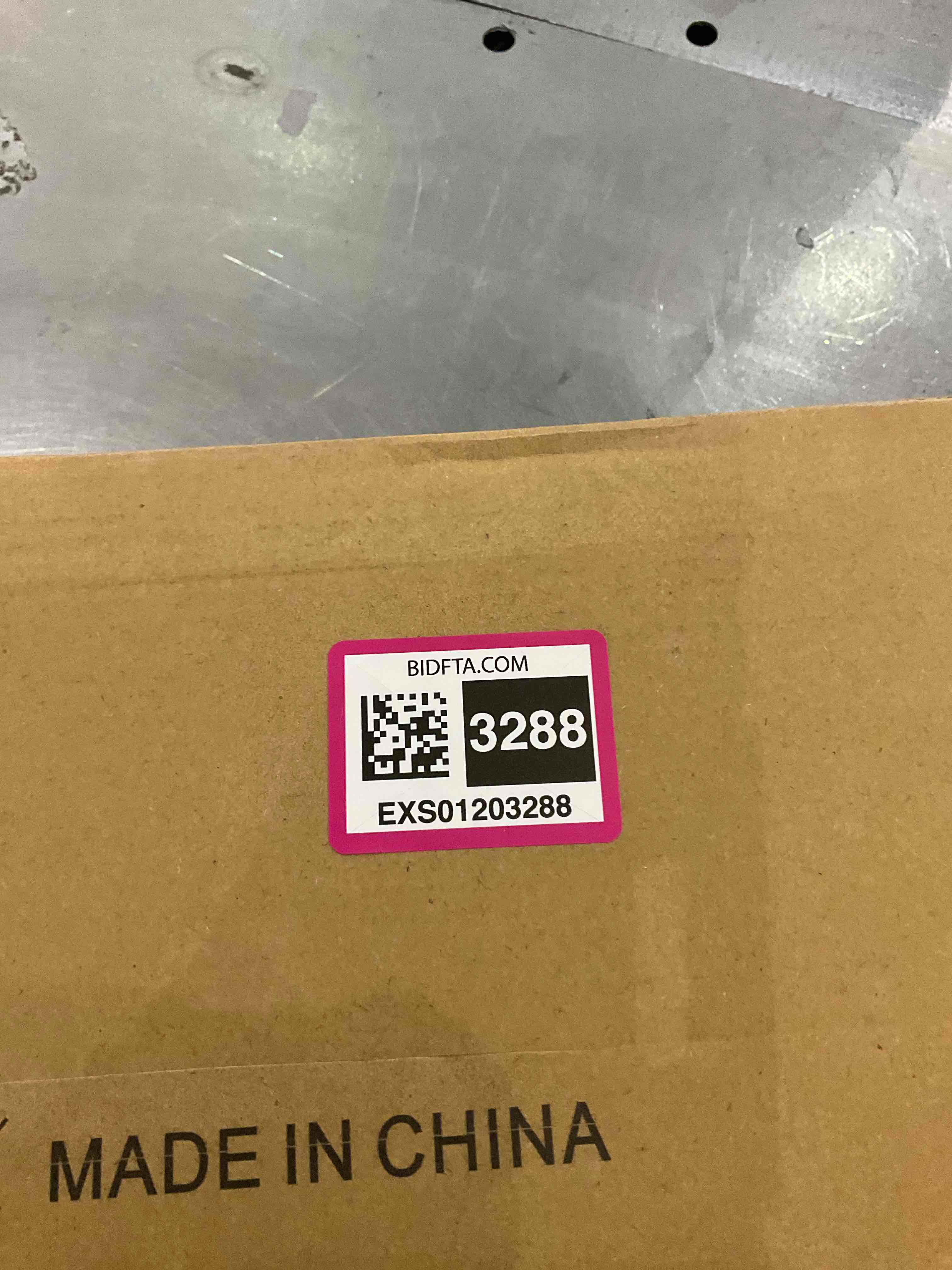 https://s3.amazonaws.com/lotting-images-prod/BargainHunt/EXS01203288_1713360585056.jpeg