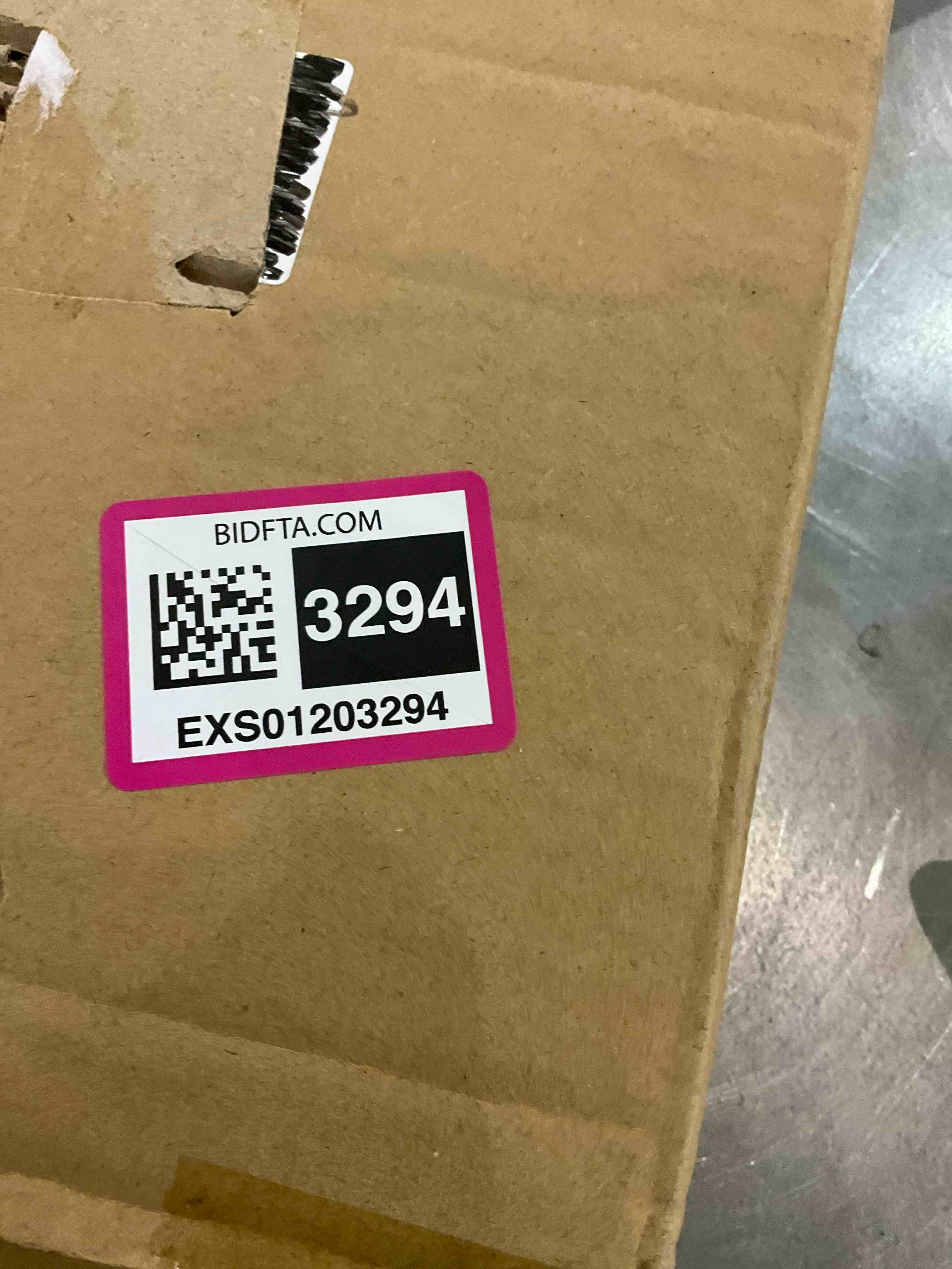 https://s3.amazonaws.com/lotting-images-prod/BargainHunt/EXS01203294_1713361138343.jpeg
