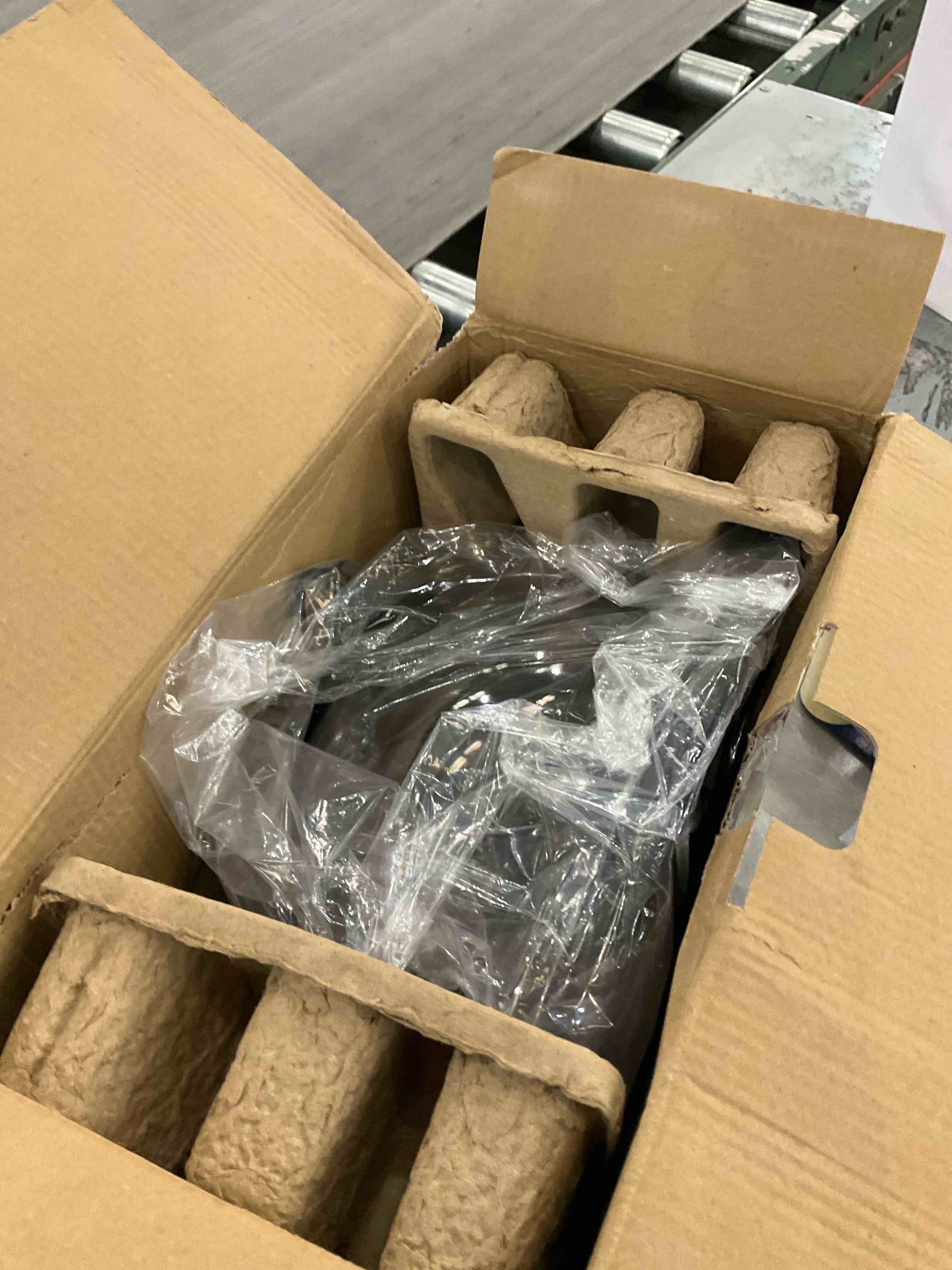 https://s3.amazonaws.com/lotting-images-prod/BargainHunt/EXS01203334_1713373474755.jpeg