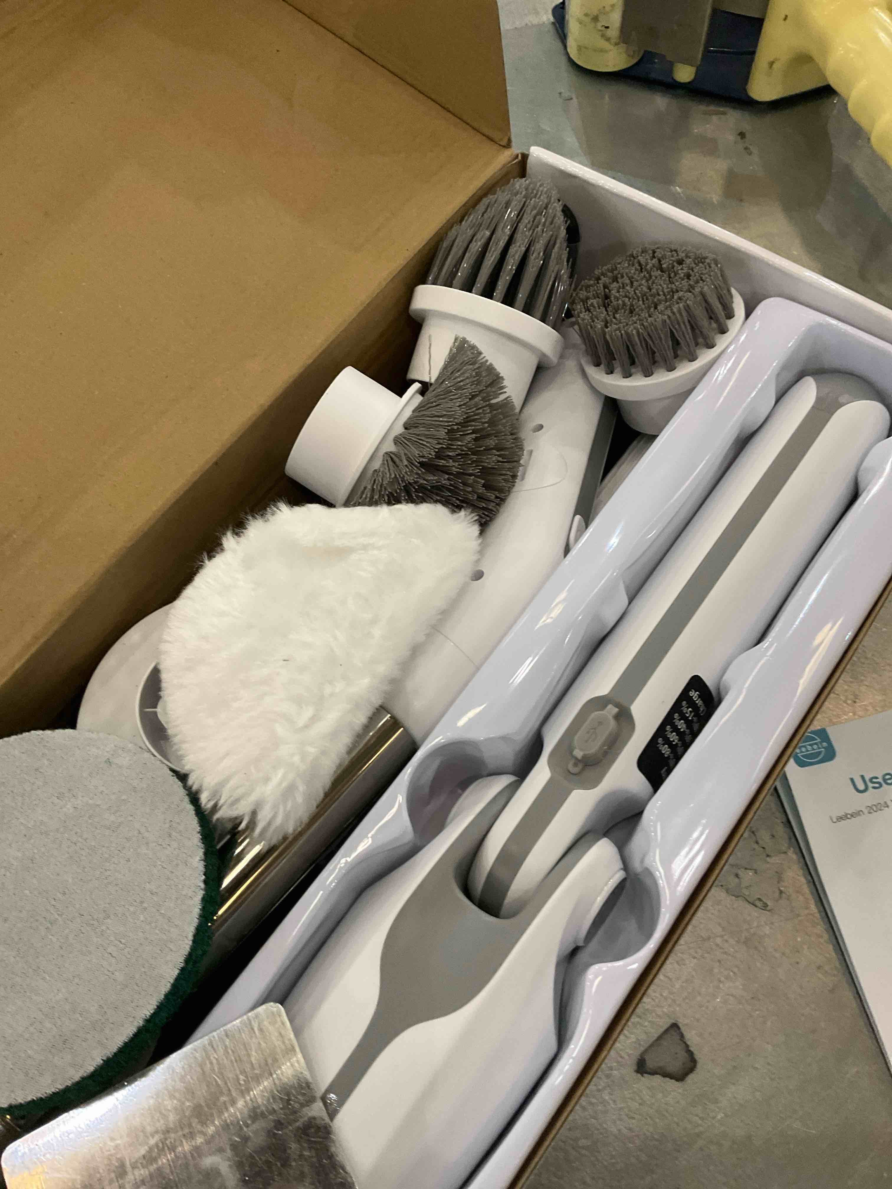 https://s3.amazonaws.com/lotting-images-prod/BargainHunt/EXS01203337_1713373925362.jpeg