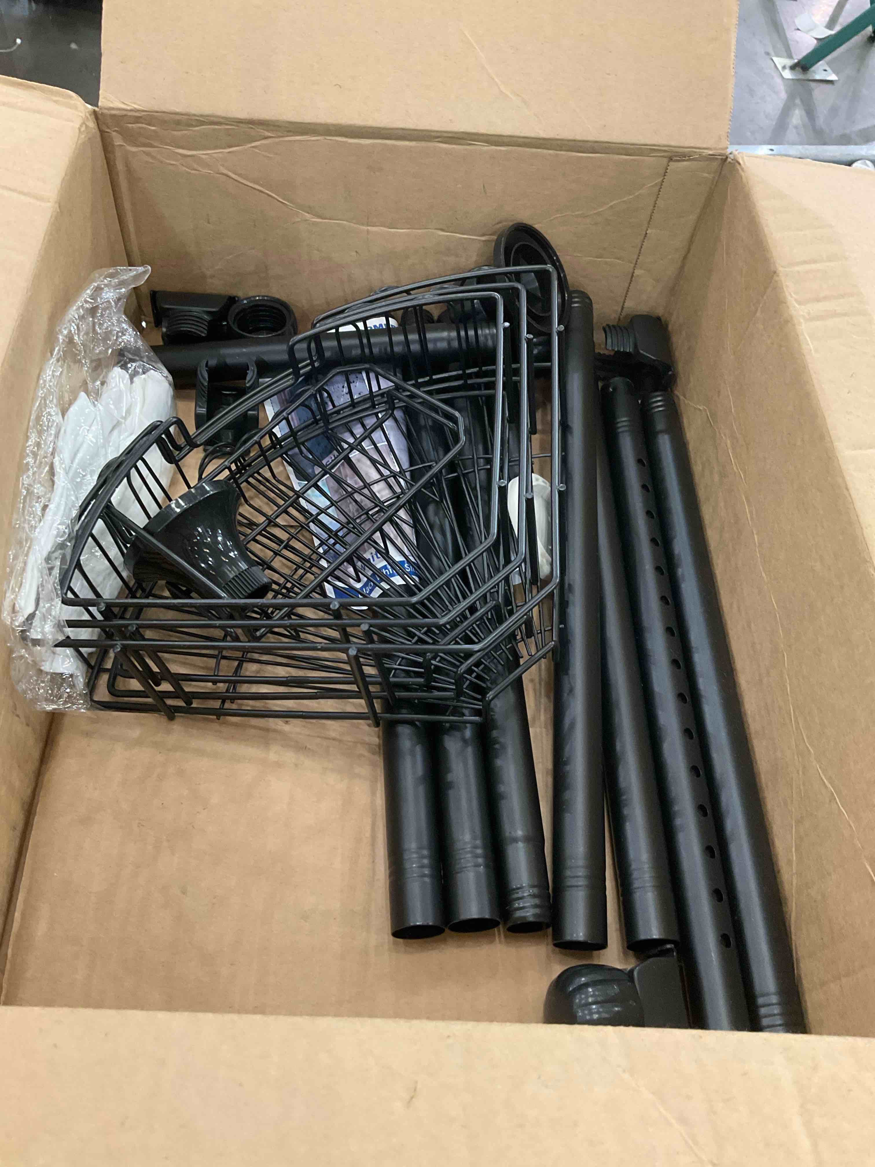https://s3.amazonaws.com/lotting-images-prod/BargainHunt/EXS01203362_1714415613500.jpeg