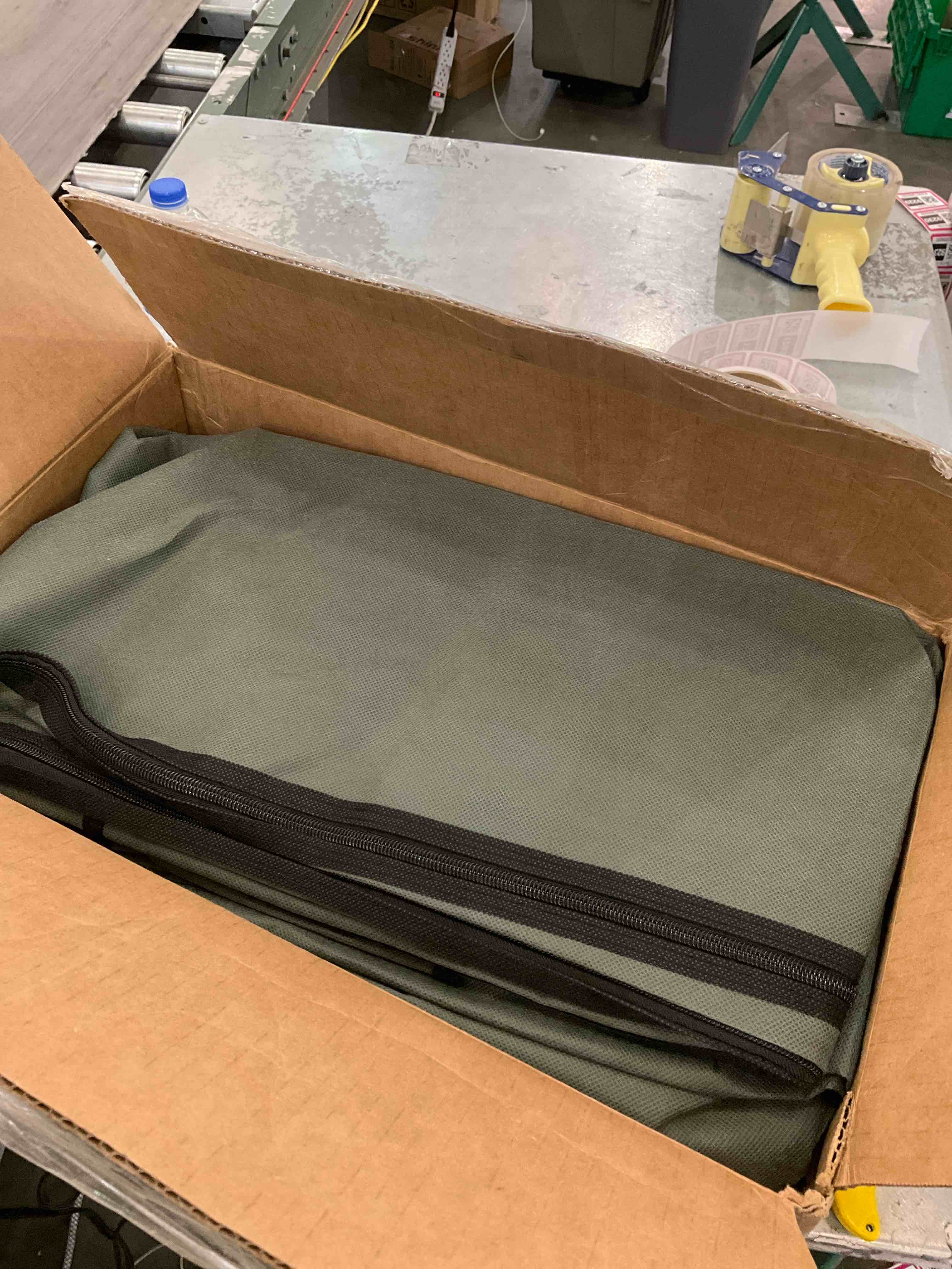 https://s3.amazonaws.com/lotting-images-prod/BargainHunt/EXS01203369_1714416138151.jpeg