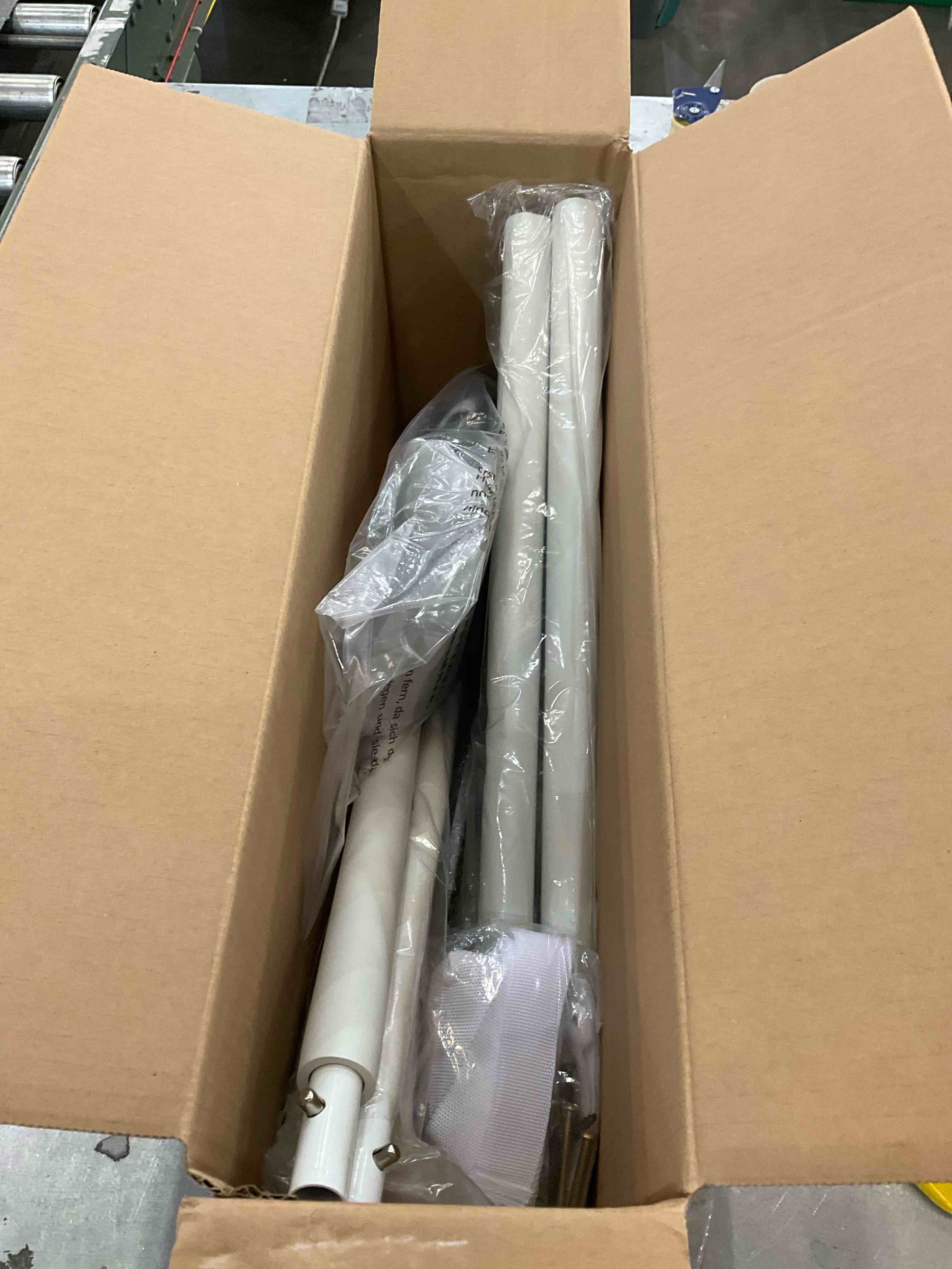 https://s3.amazonaws.com/lotting-images-prod/BargainHunt/EXS01203390_1714418202016.jpeg