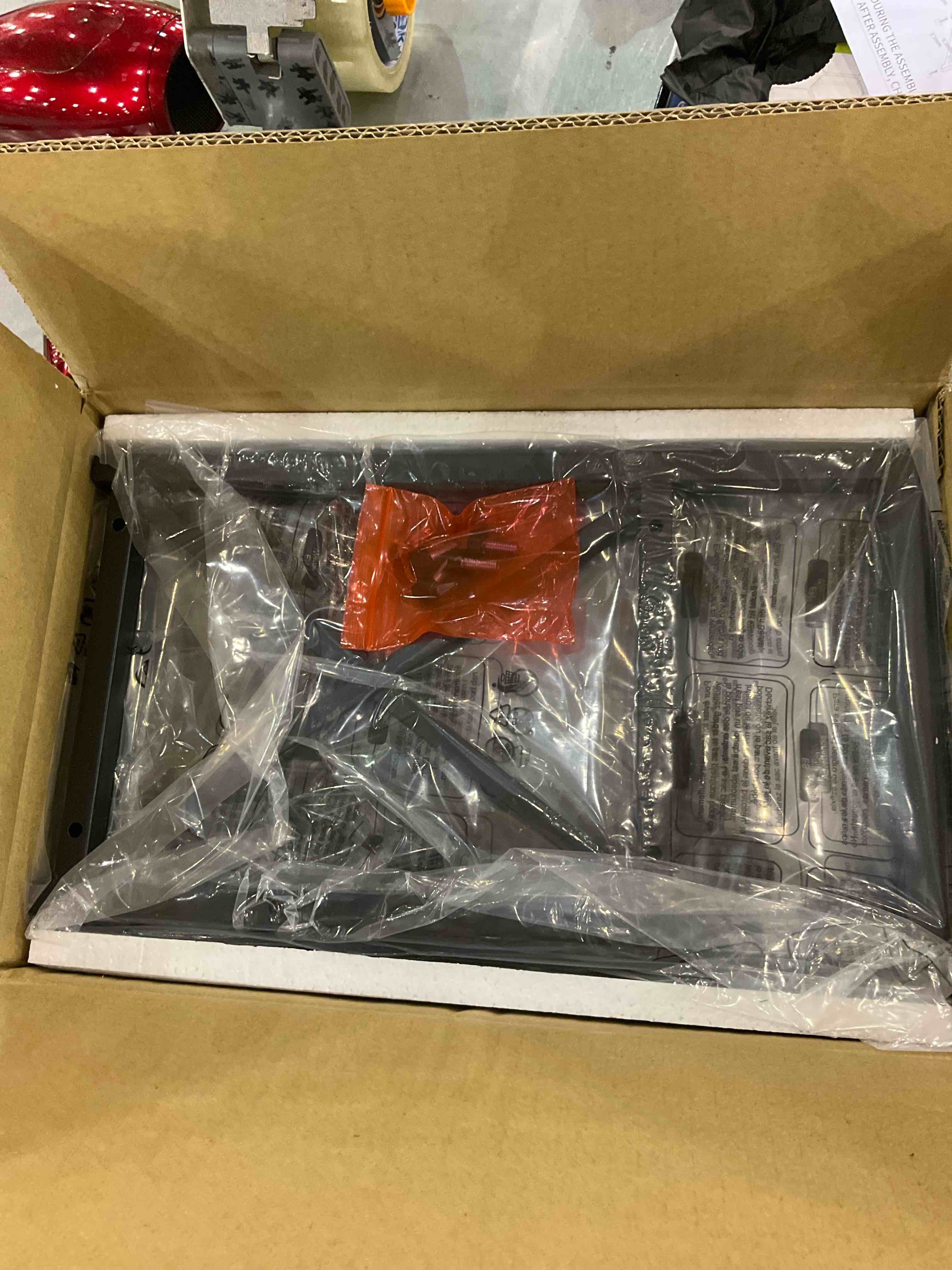 https://s3.amazonaws.com/lotting-images-prod/BargainHunt/EXS01203400_1714477006624.jpeg