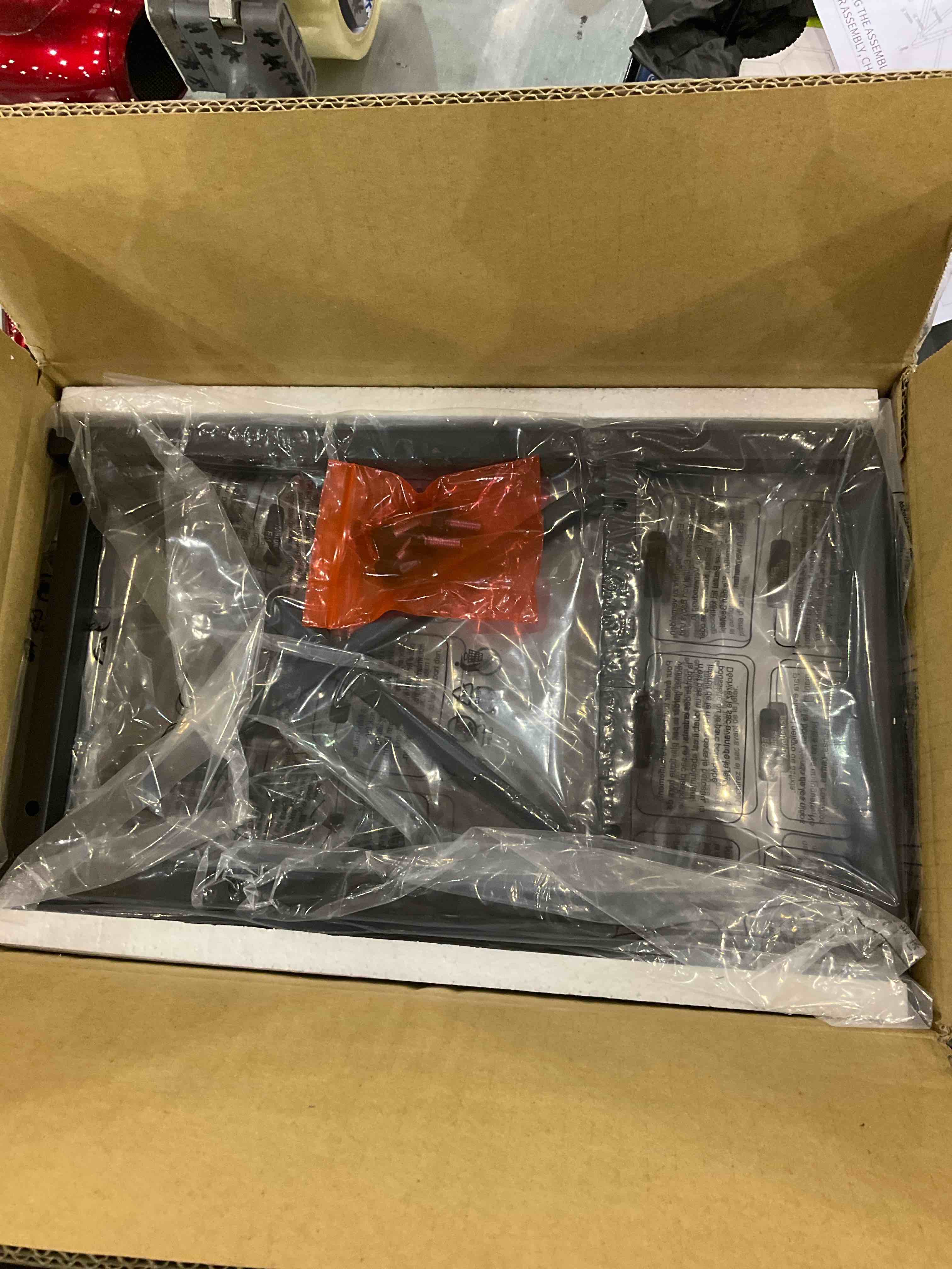 https://s3.amazonaws.com/lotting-images-prod/BargainHunt/EXS01203400_1714477007637.jpeg