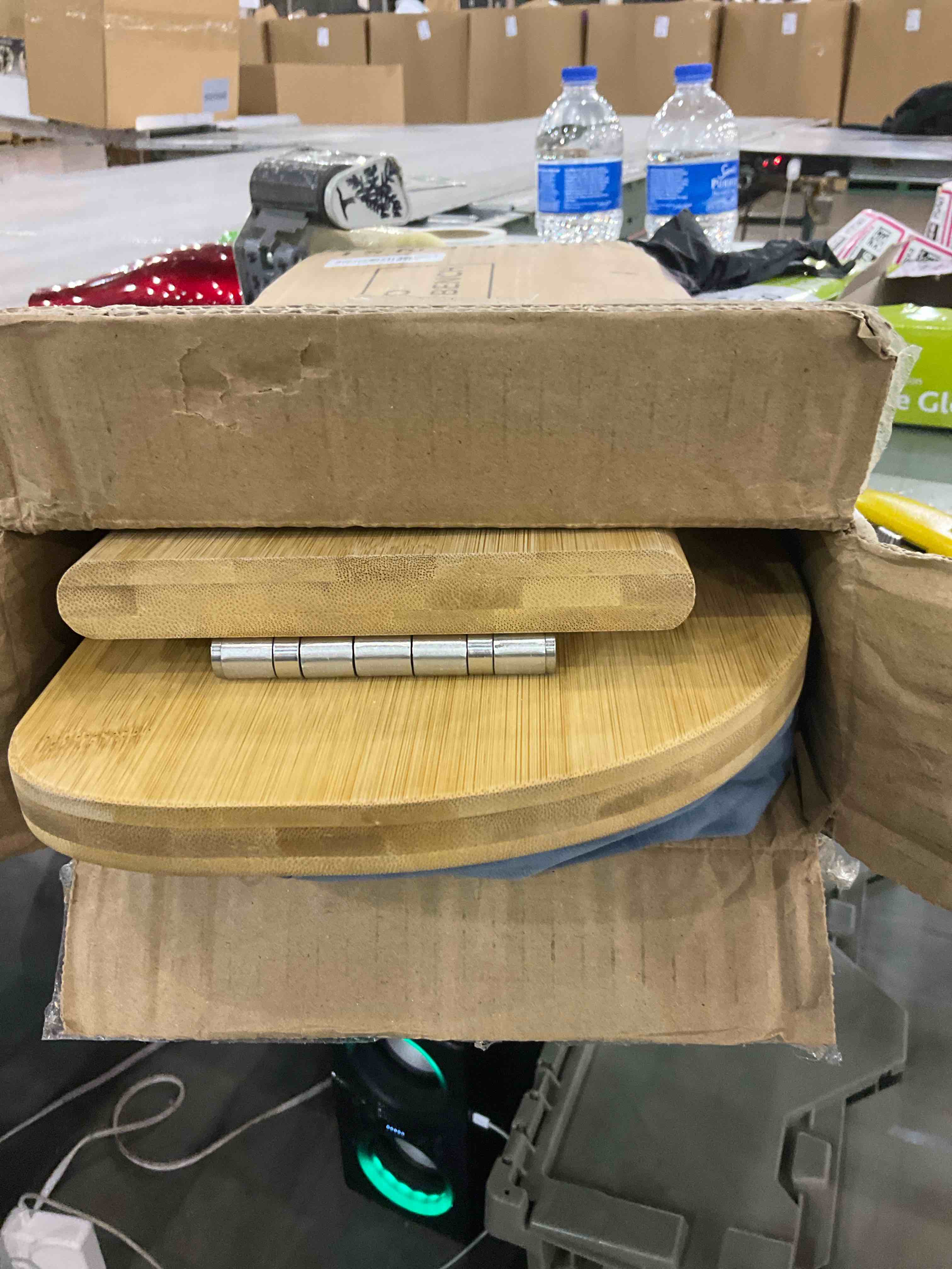 https://s3.amazonaws.com/lotting-images-prod/BargainHunt/EXS01203401_1714477087004.jpeg