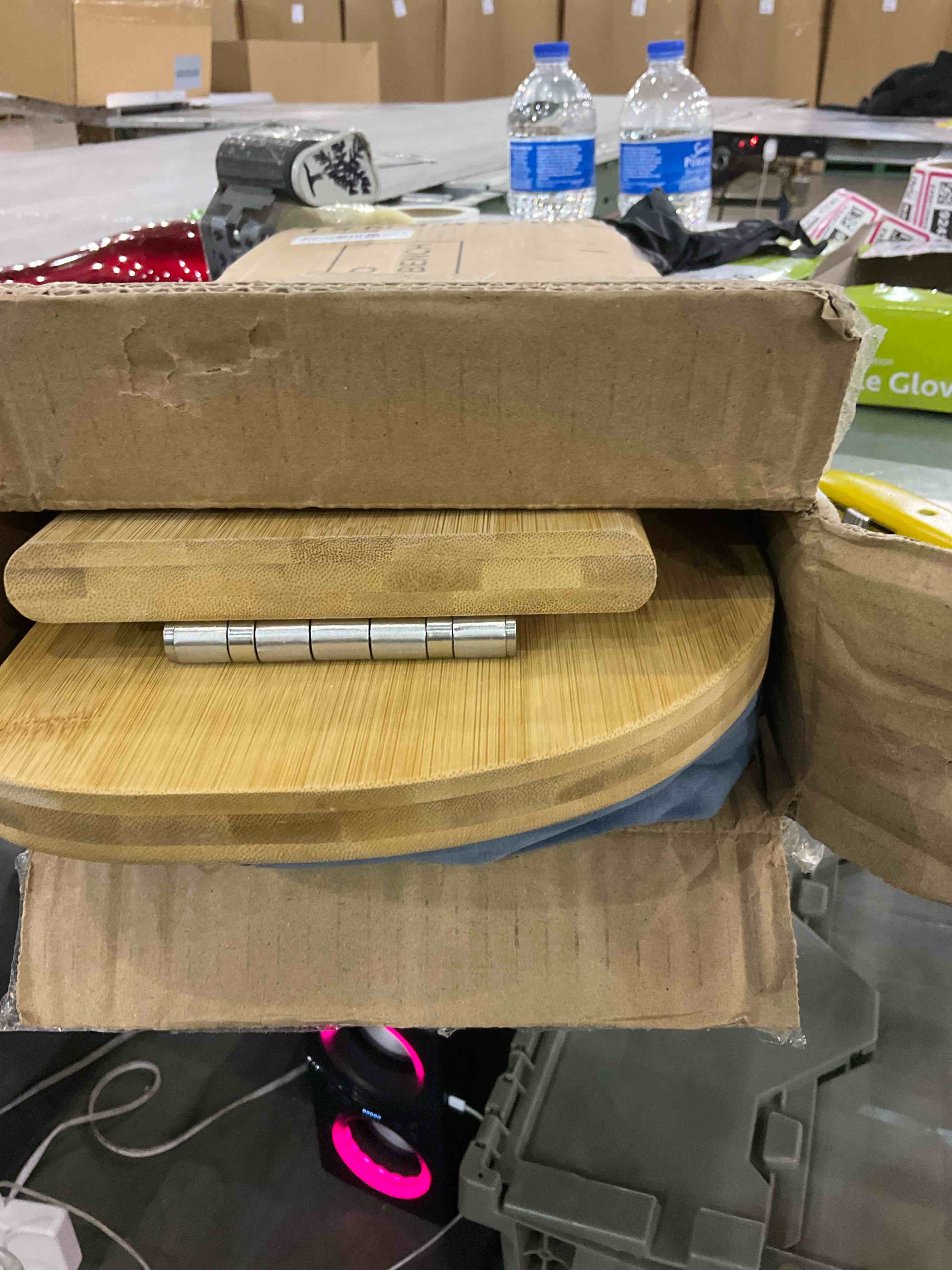 https://s3.amazonaws.com/lotting-images-prod/BargainHunt/EXS01203401_1714477088045.jpeg