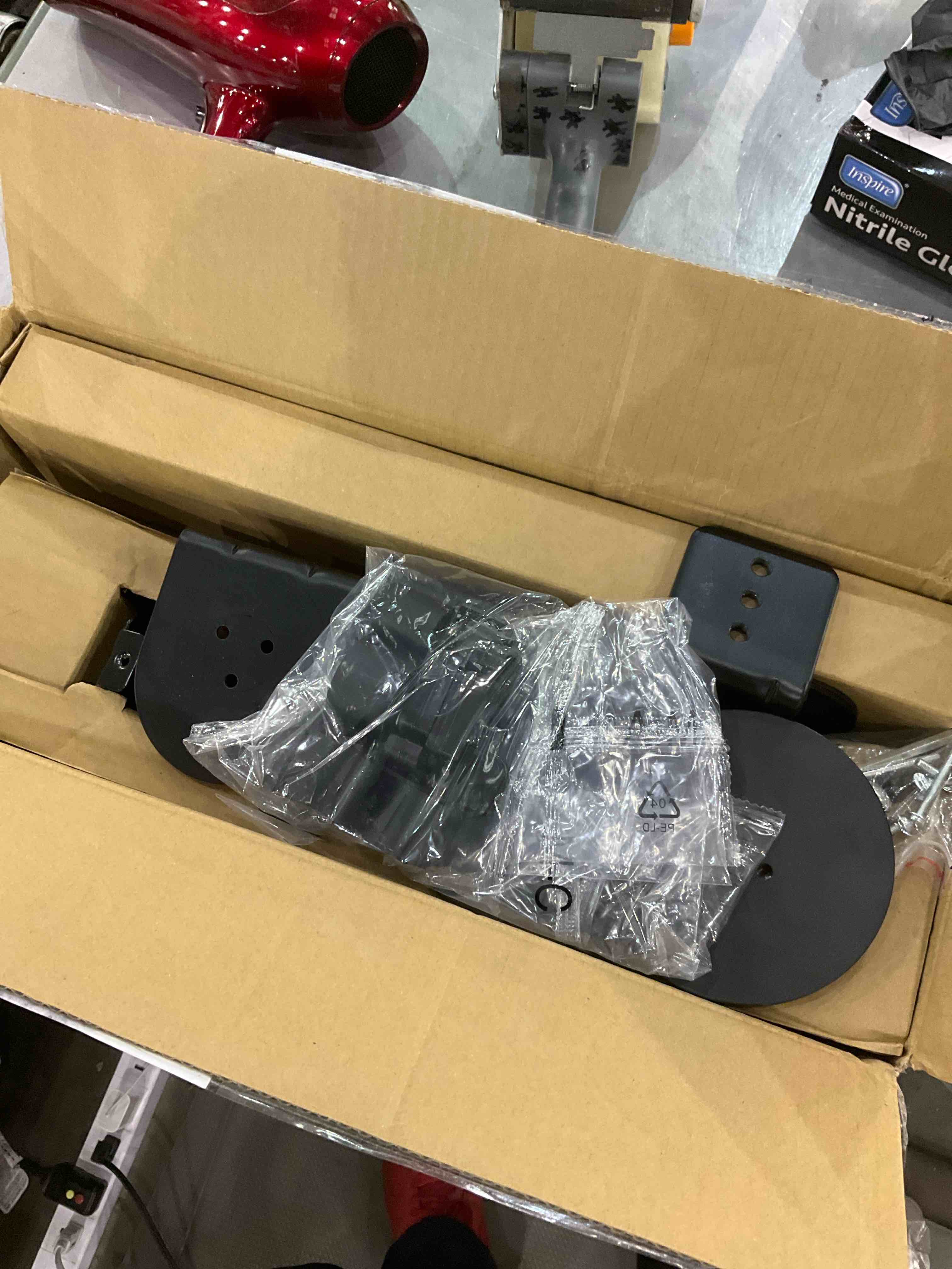 https://s3.amazonaws.com/lotting-images-prod/BargainHunt/EXS01203403_1714477283062.jpeg