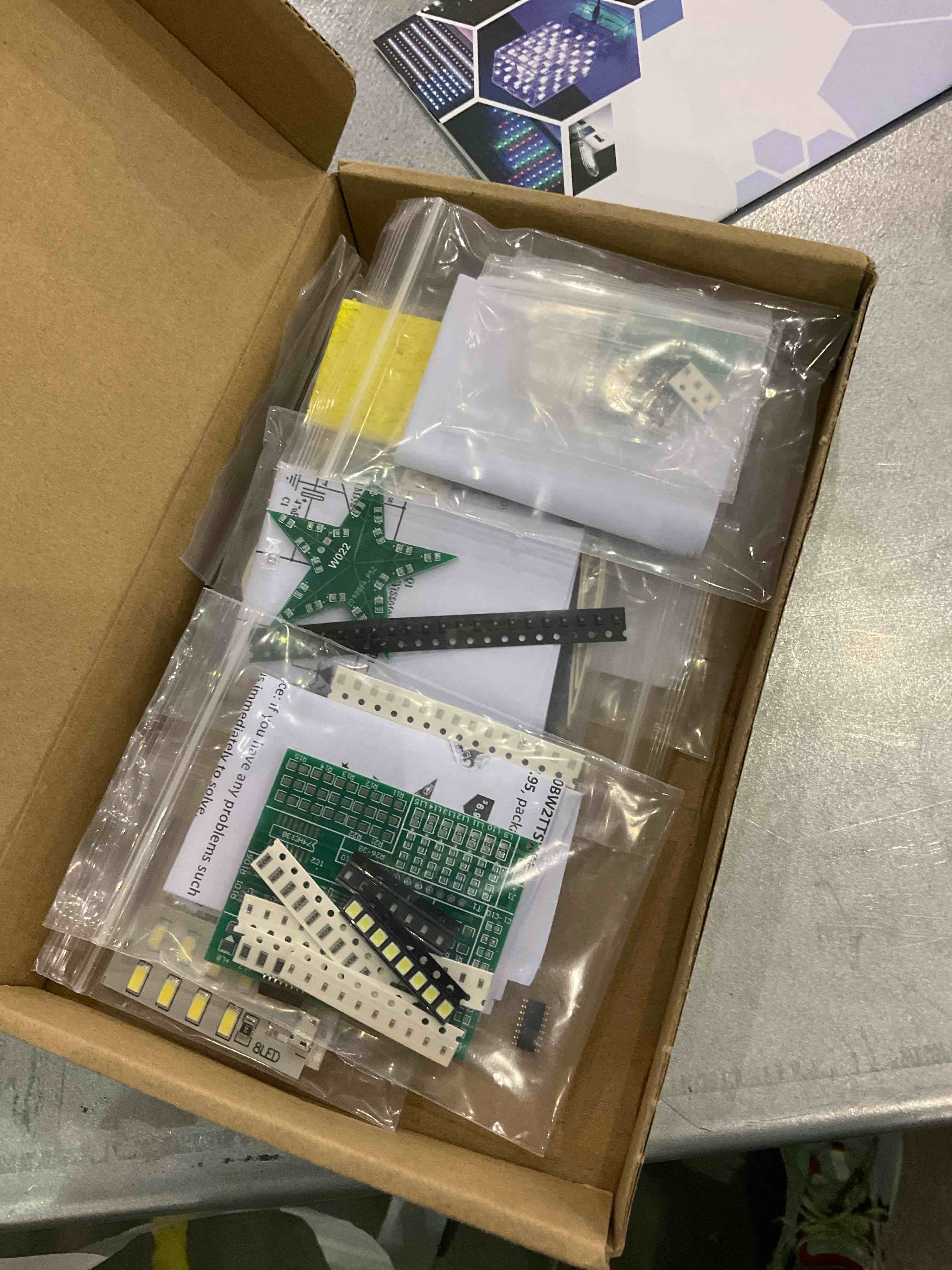 https://s3.amazonaws.com/lotting-images-prod/BargainHunt/EXS01203565_1712751466005.jpeg