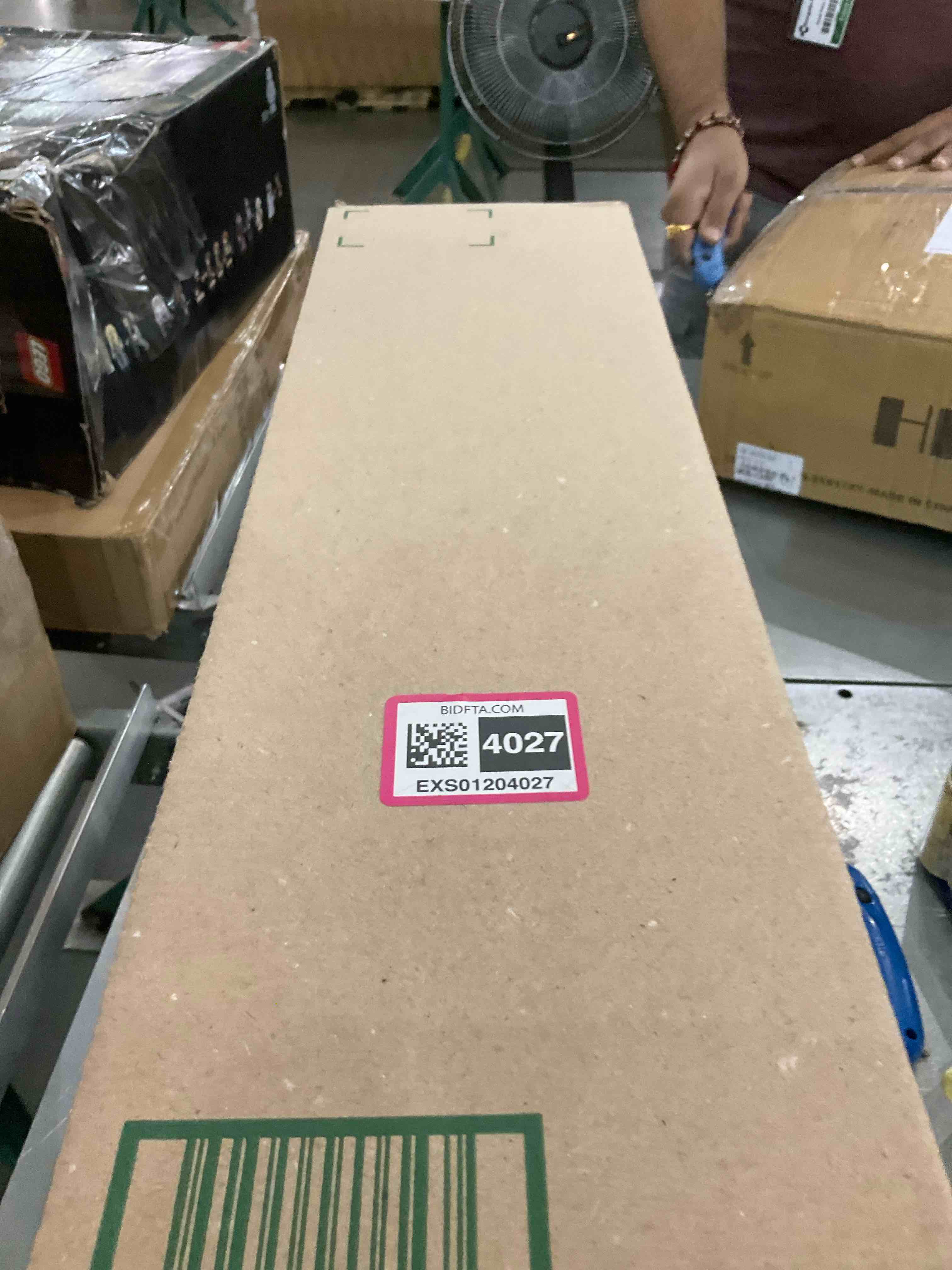 https://s3.amazonaws.com/lotting-images-prod/BargainHunt/EXS01204027_1714051740422.jpeg