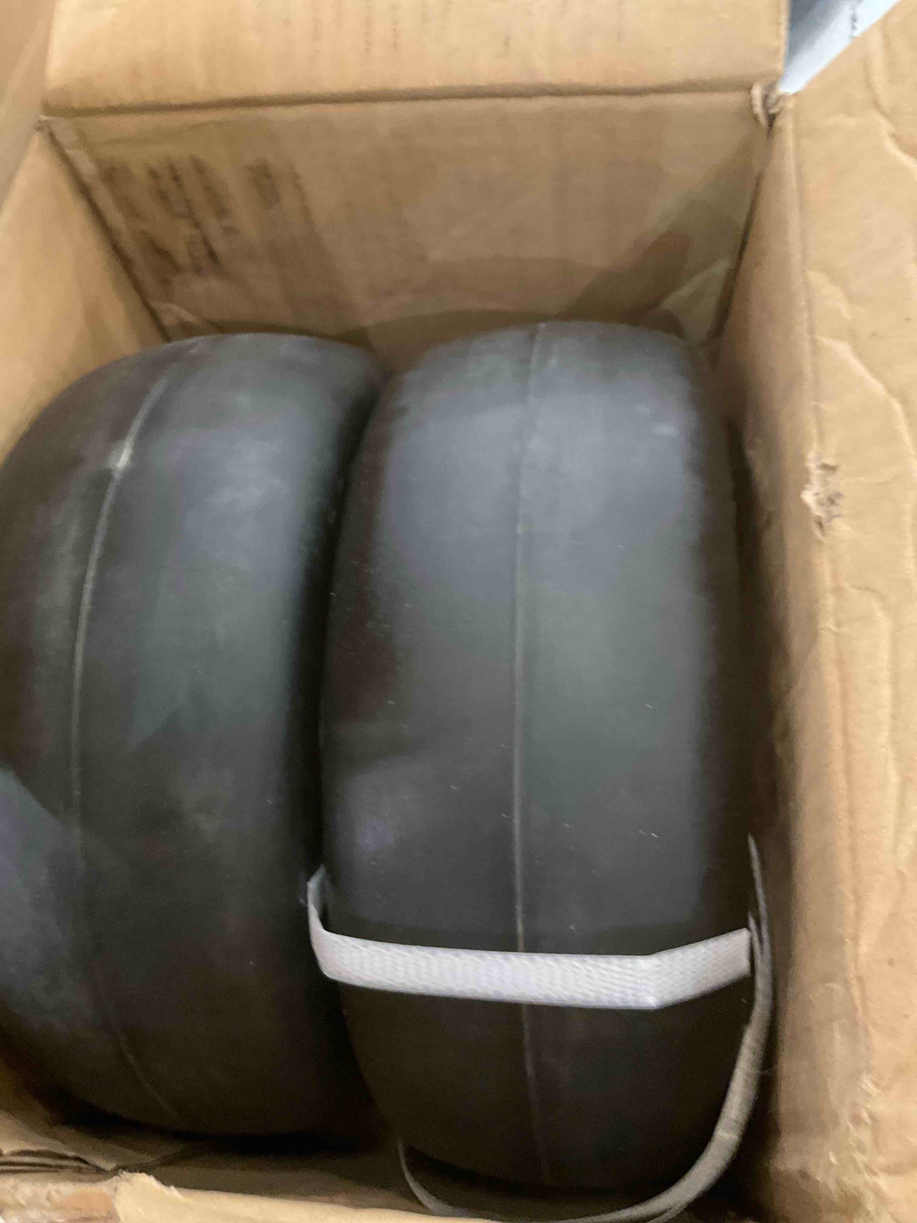 https://s3.amazonaws.com/lotting-images-prod/BargainHunt/EXS01204142_1714069384942.jpeg