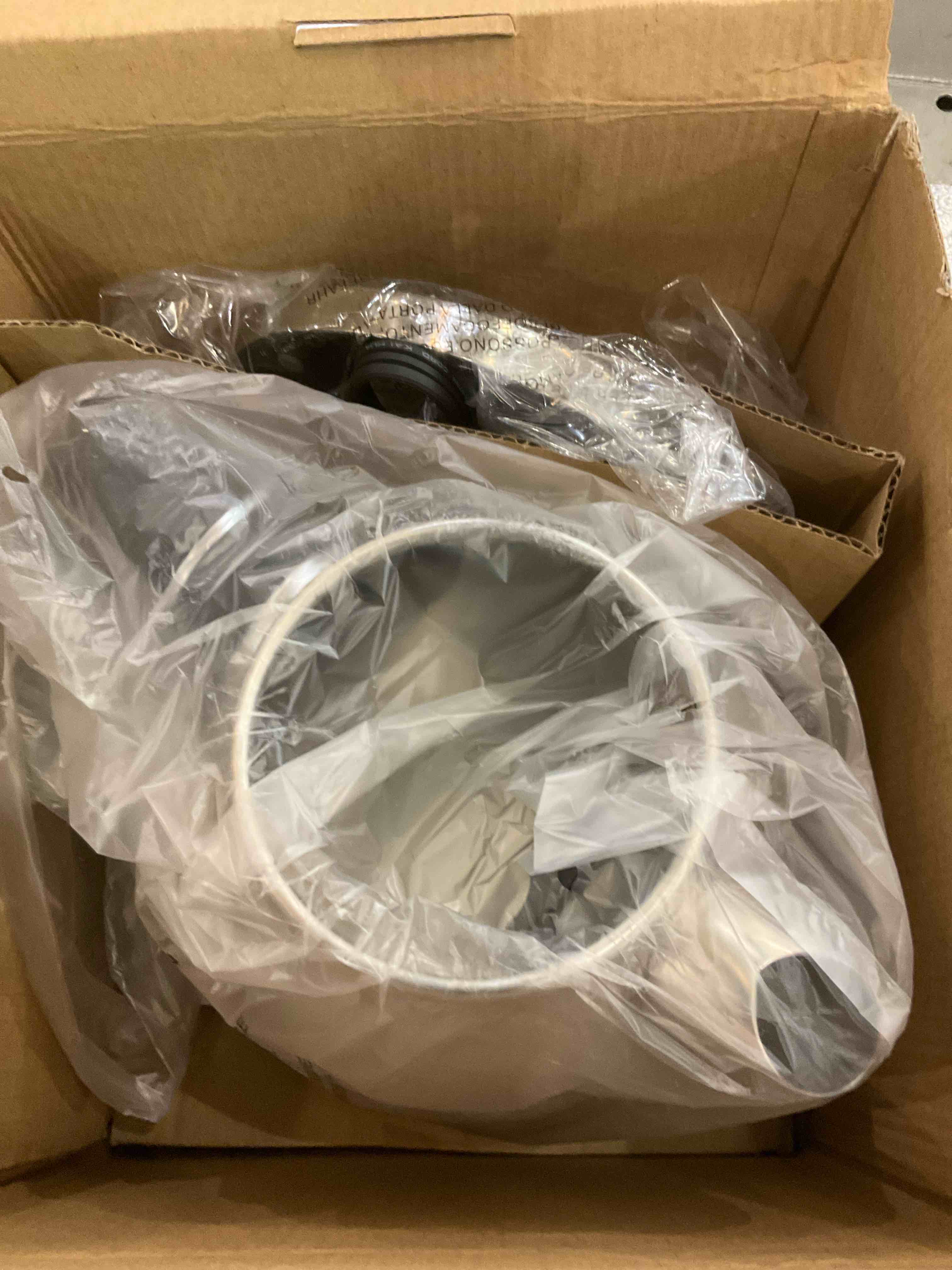 https://s3.amazonaws.com/lotting-images-prod/BargainHunt/EXS01204161_1714071736187.jpeg