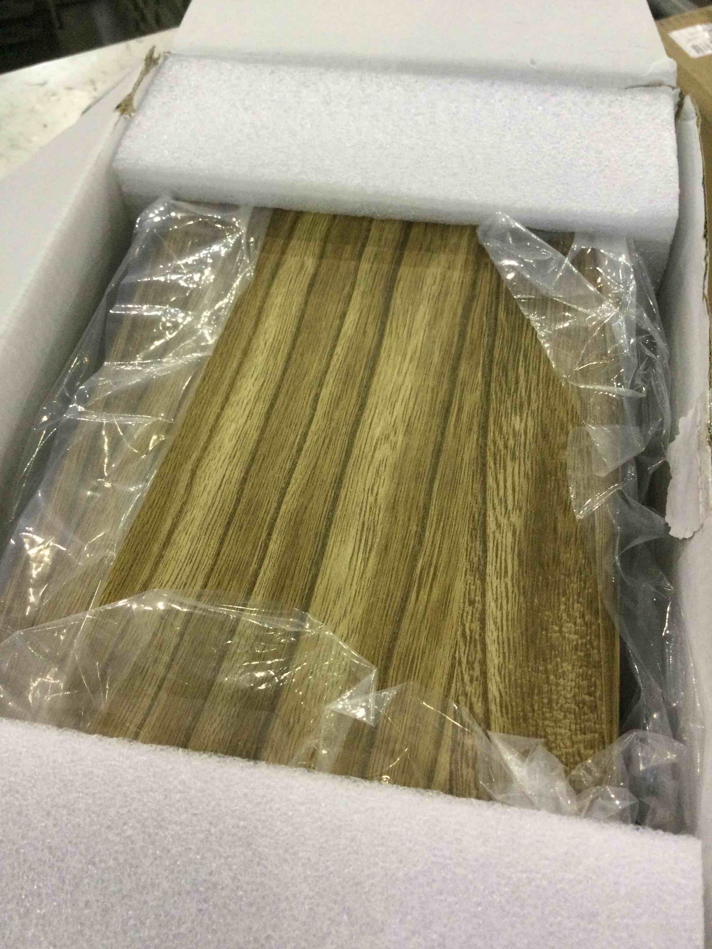 https://s3.amazonaws.com/lotting-images-prod/BargainHunt/EXS01204763_1713357147827.jpeg