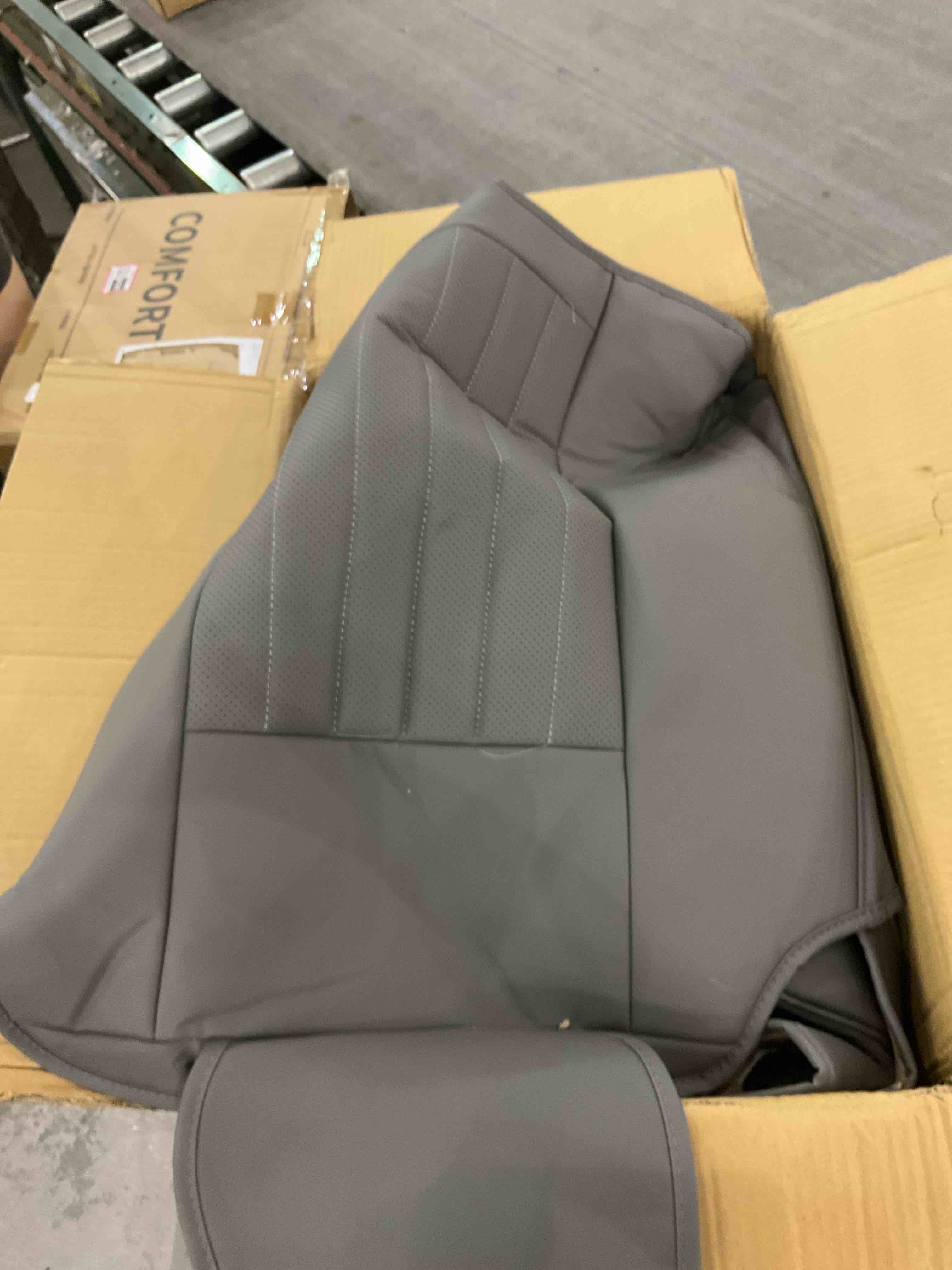 https://s3.amazonaws.com/lotting-images-prod/BargainHunt/EXS01205045_1713184587873.jpeg