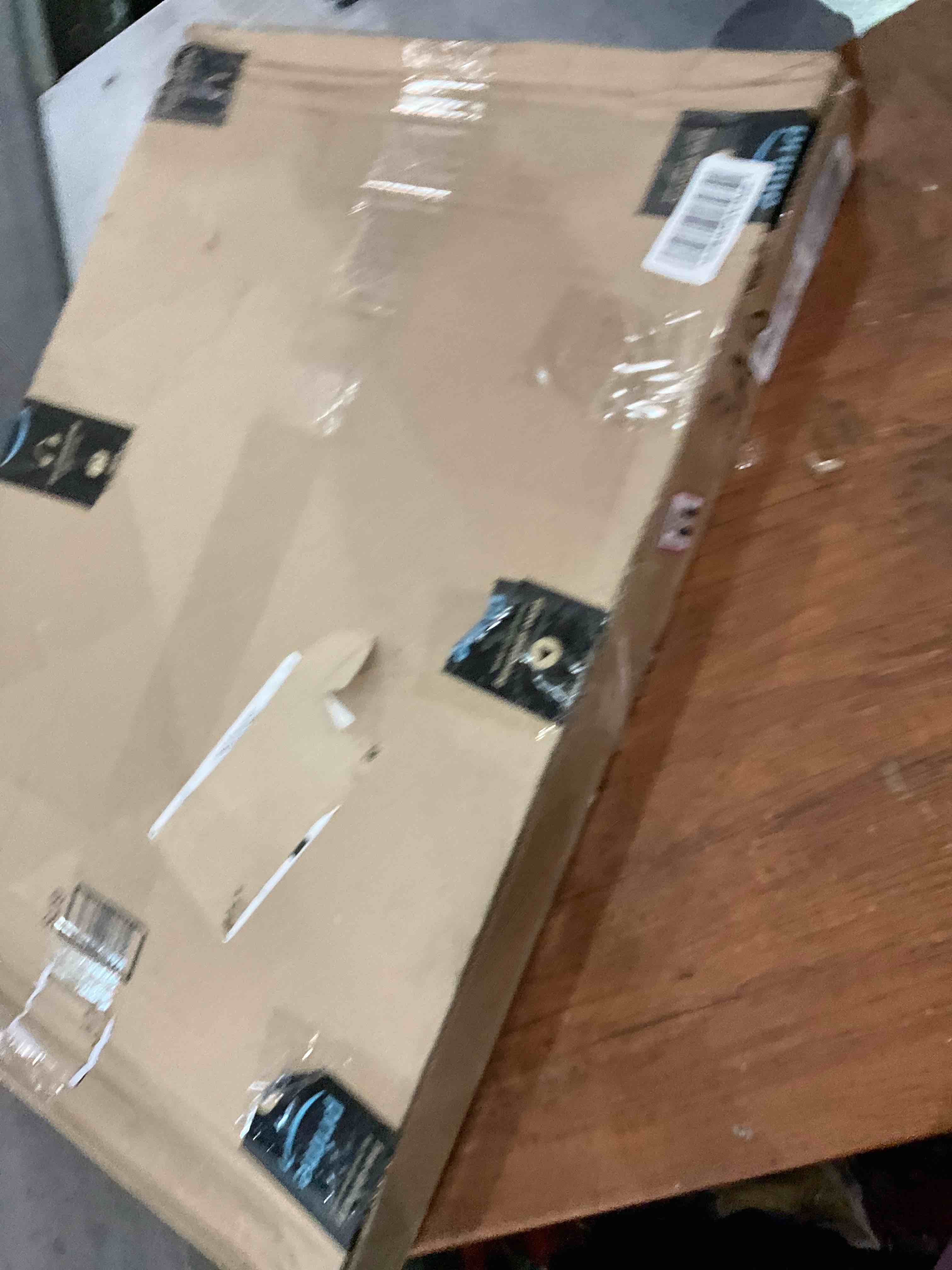 https://s3.amazonaws.com/lotting-images-prod/BargainHunt/EXS01205048_1712847727597.jpeg