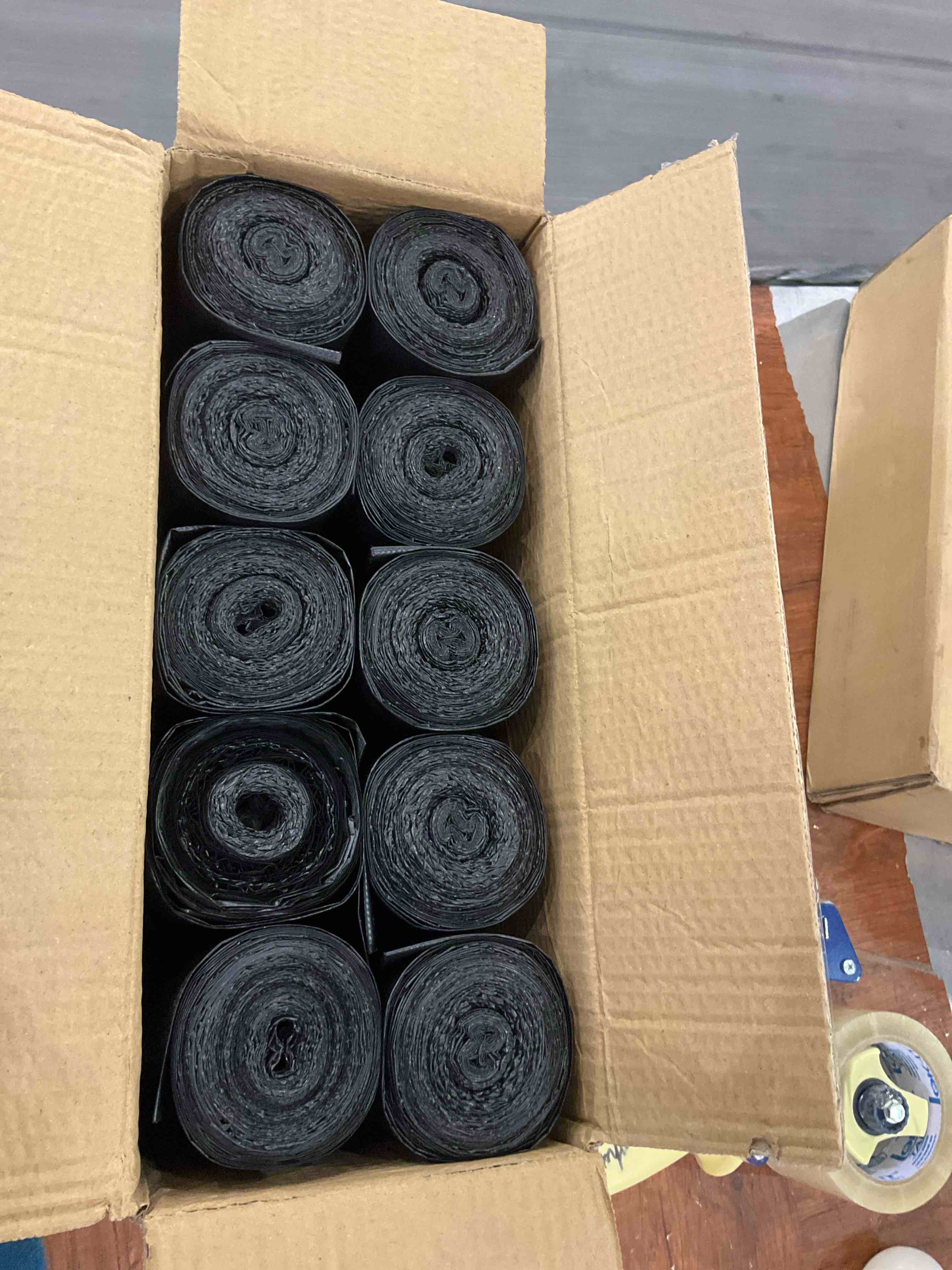 https://s3.amazonaws.com/lotting-images-prod/BargainHunt/EXS01205163_1712936105220.jpeg