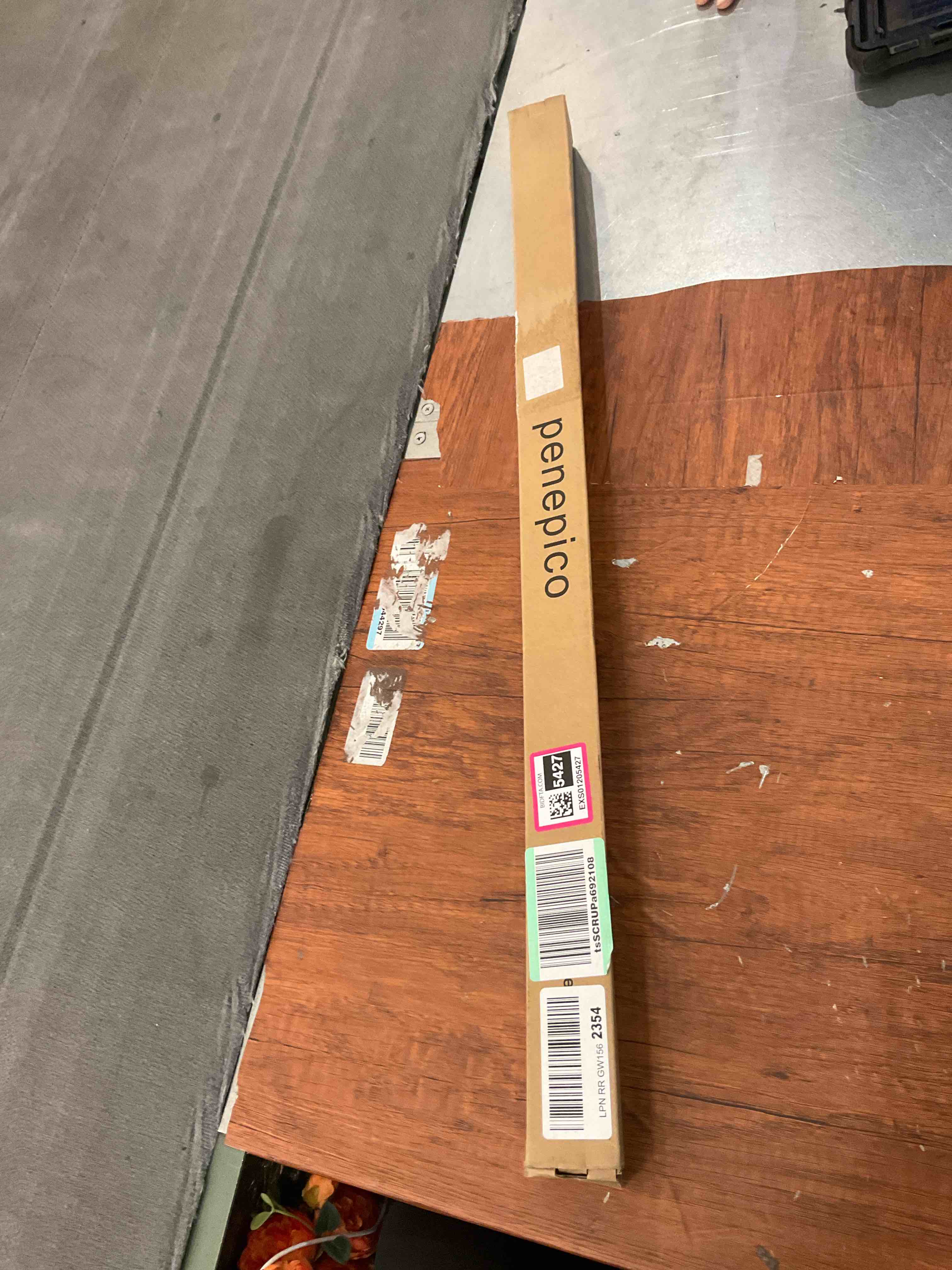 https://s3.amazonaws.com/lotting-images-prod/BargainHunt/EXS01205427_1713461011497.jpeg