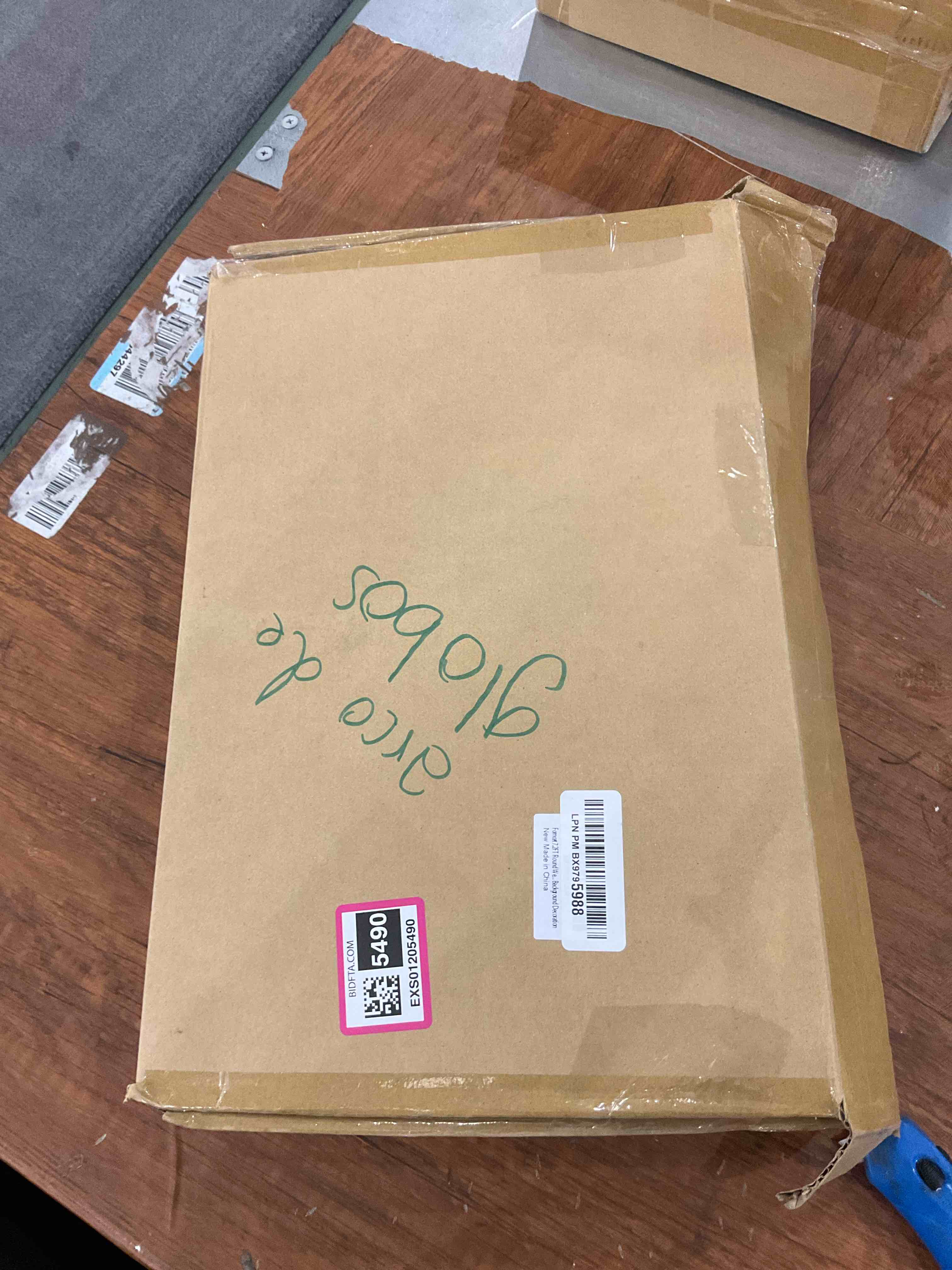 https://s3.amazonaws.com/lotting-images-prod/BargainHunt/EXS01205490_1713537686618.jpeg