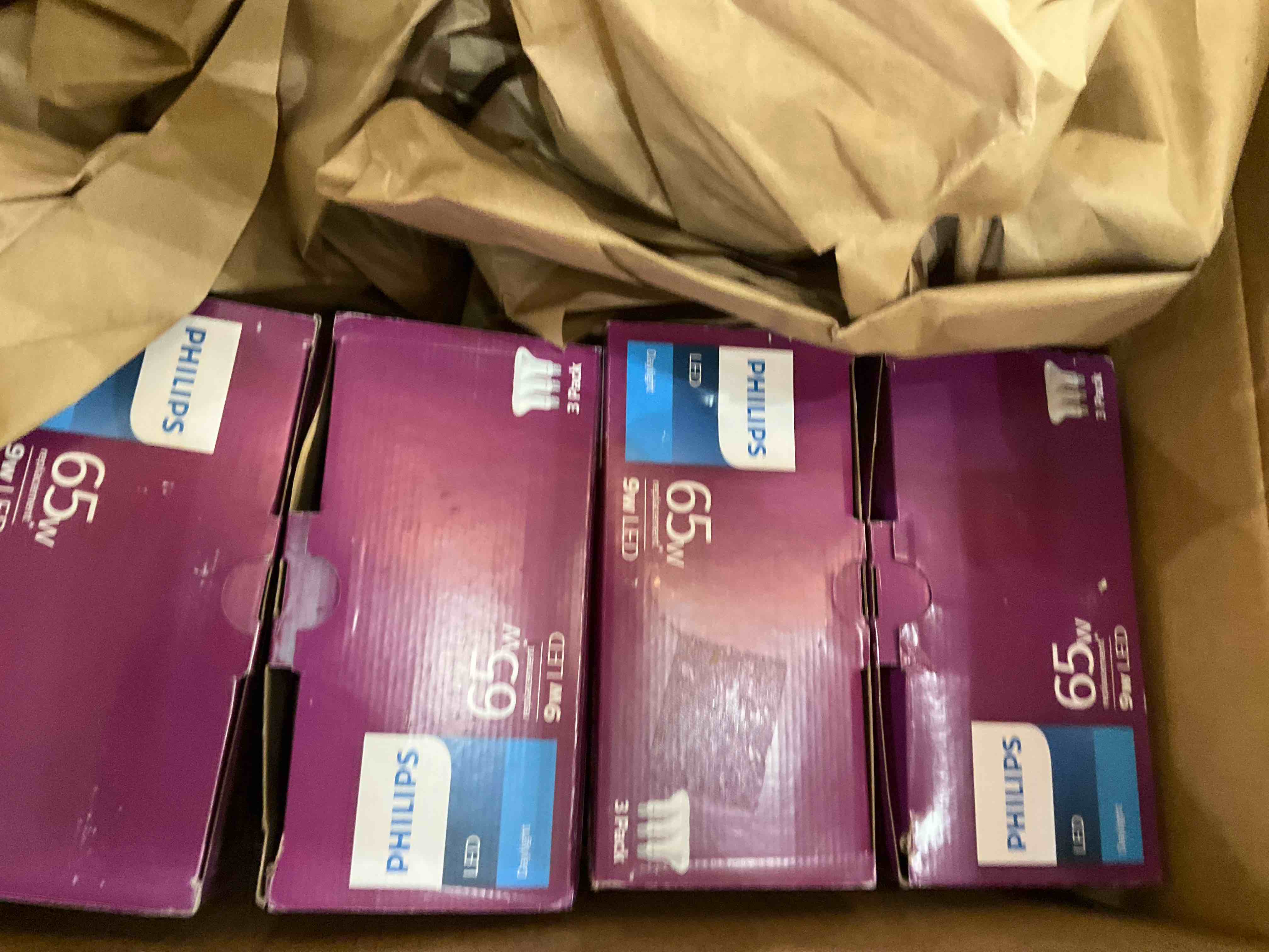 https://s3.amazonaws.com/lotting-images-prod/BargainHunt/EXS01205689_1715188341146.jpeg
