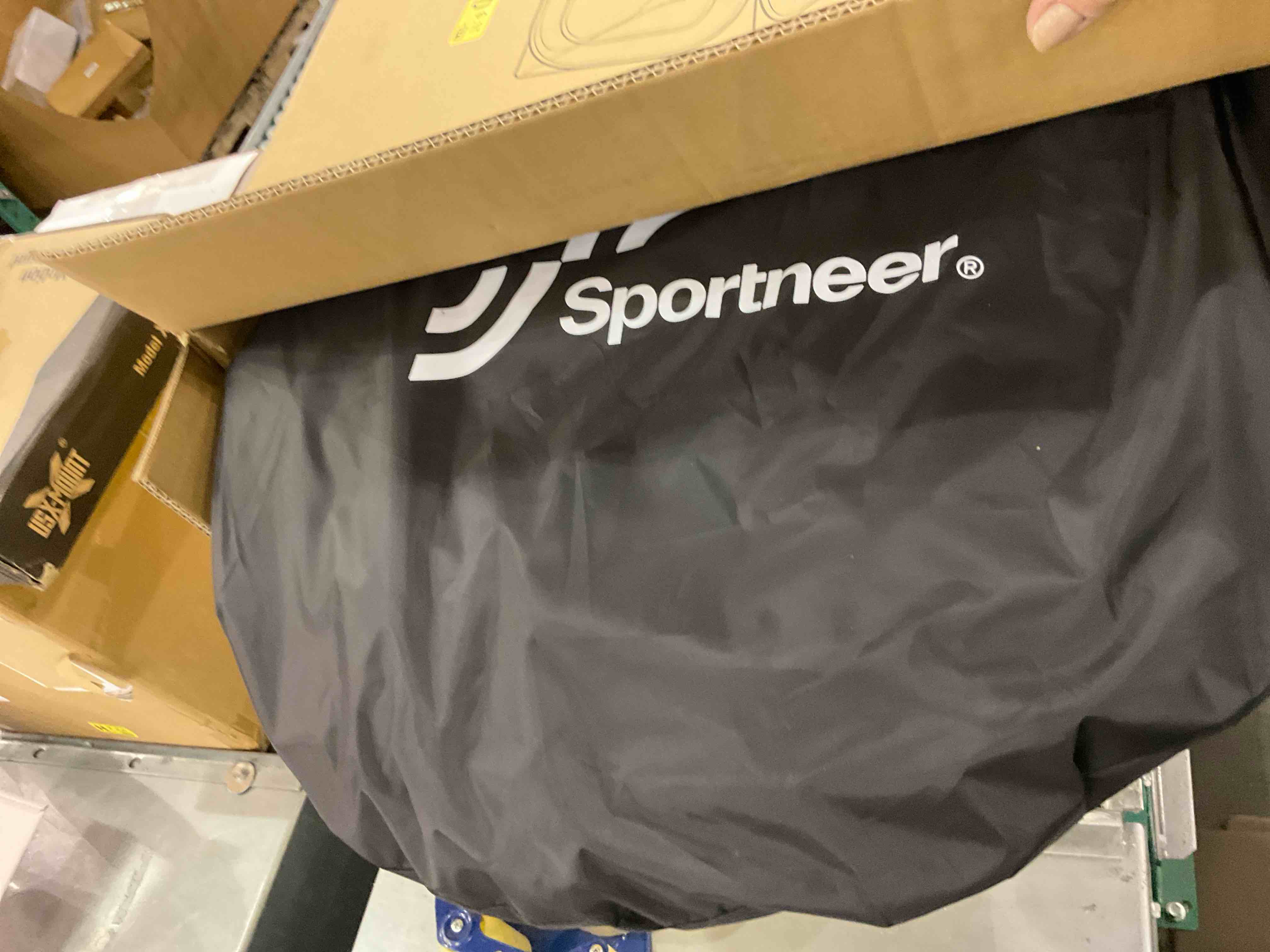 https://s3.amazonaws.com/lotting-images-prod/BargainHunt/EXS01205771_1715342047484.jpeg