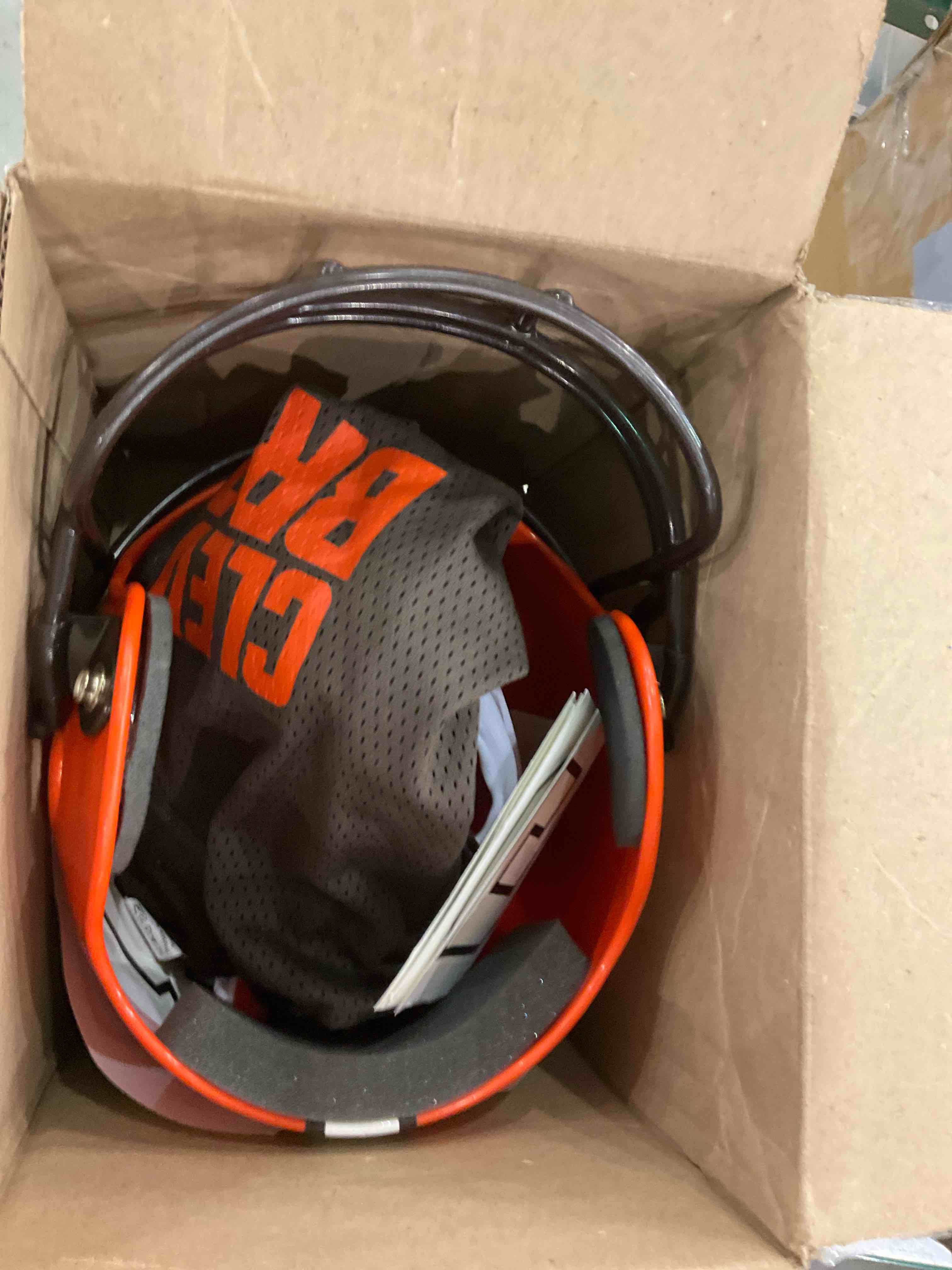 https://s3.amazonaws.com/lotting-images-prod/BargainHunt/EXS01205773_1715342225590.jpeg