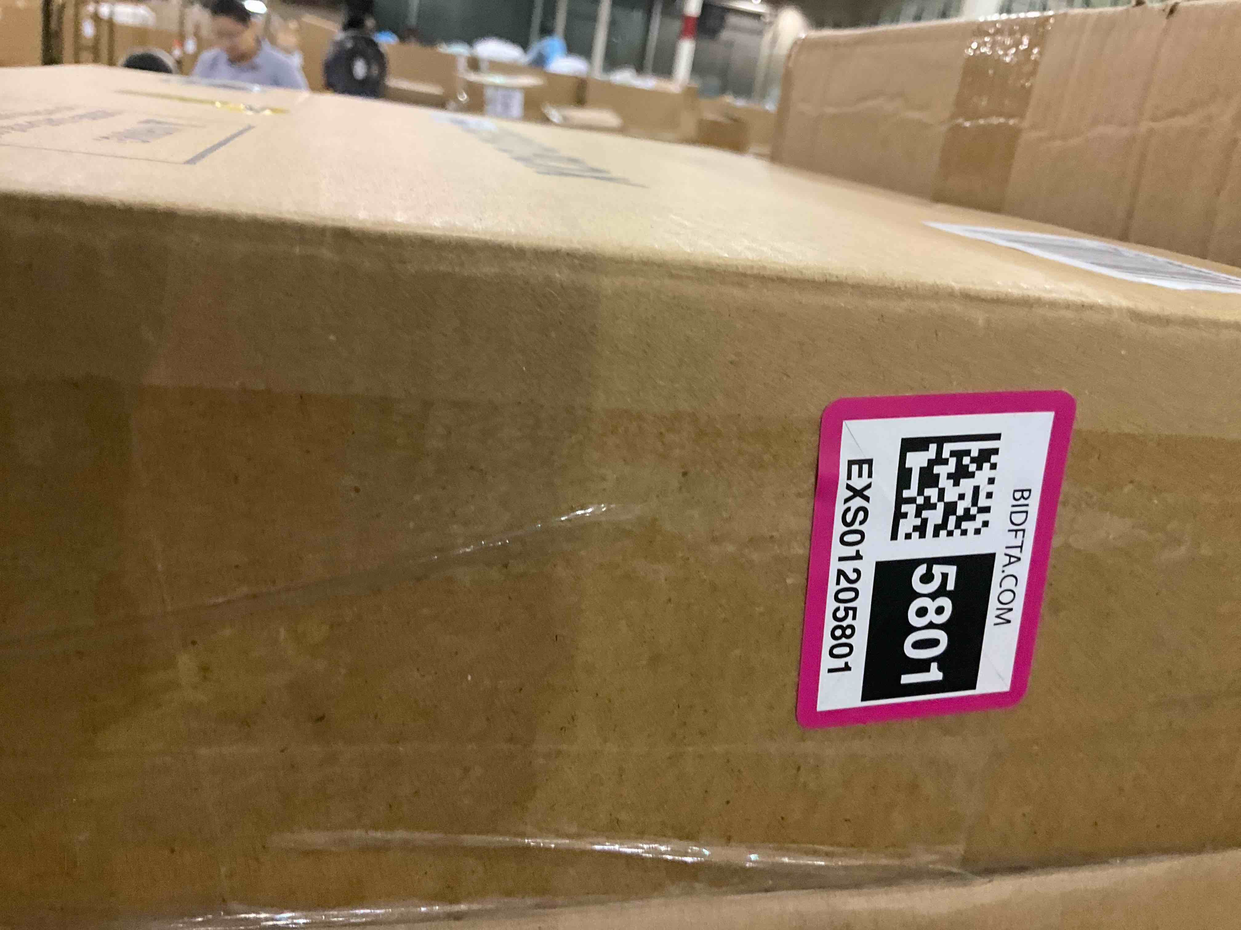 https://s3.amazonaws.com/lotting-images-prod/BargainHunt/EXS01205801_1715601611559.jpeg