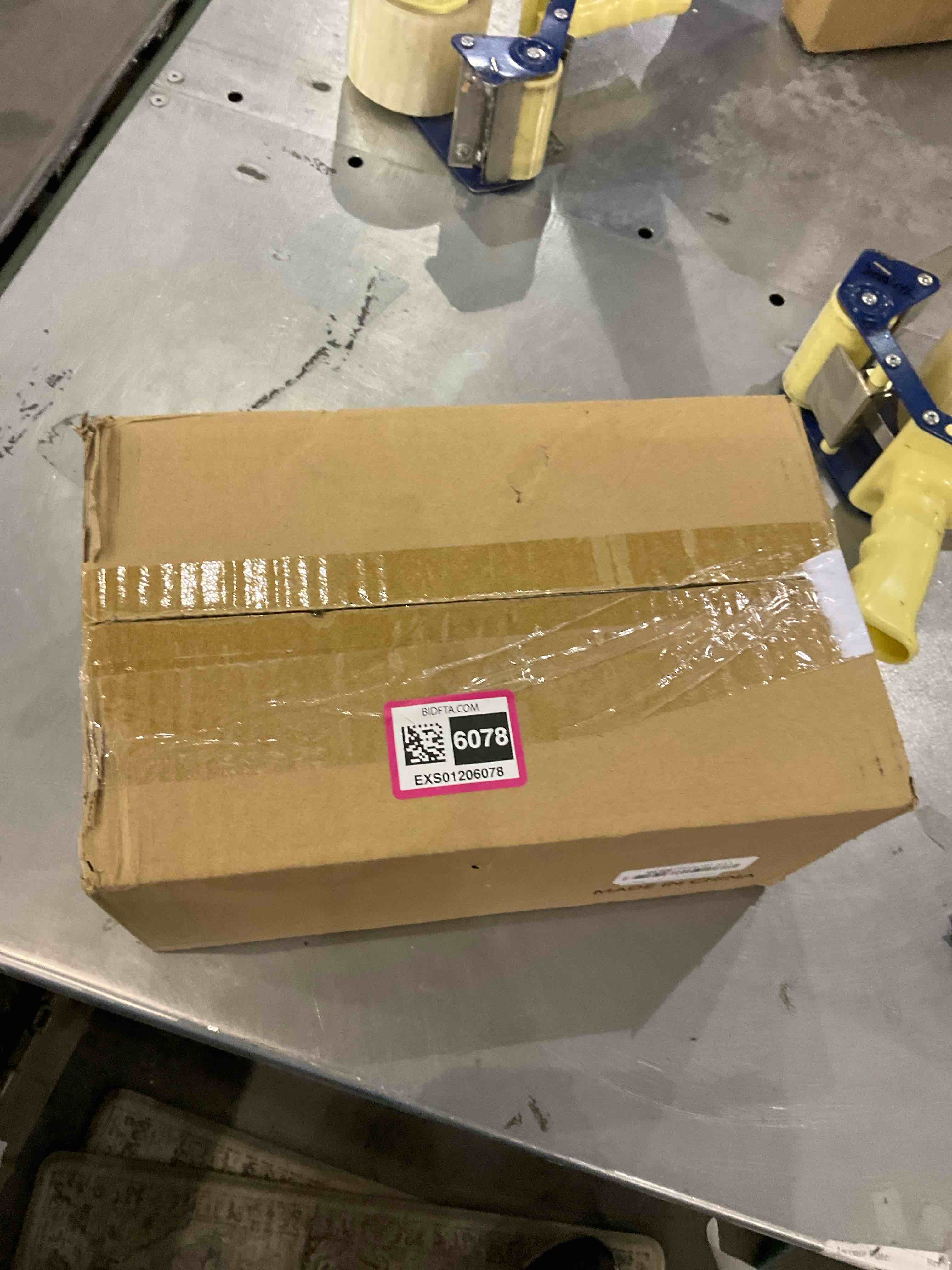 https://s3.amazonaws.com/lotting-images-prod/BargainHunt/EXS01206078_1713358440620.jpeg