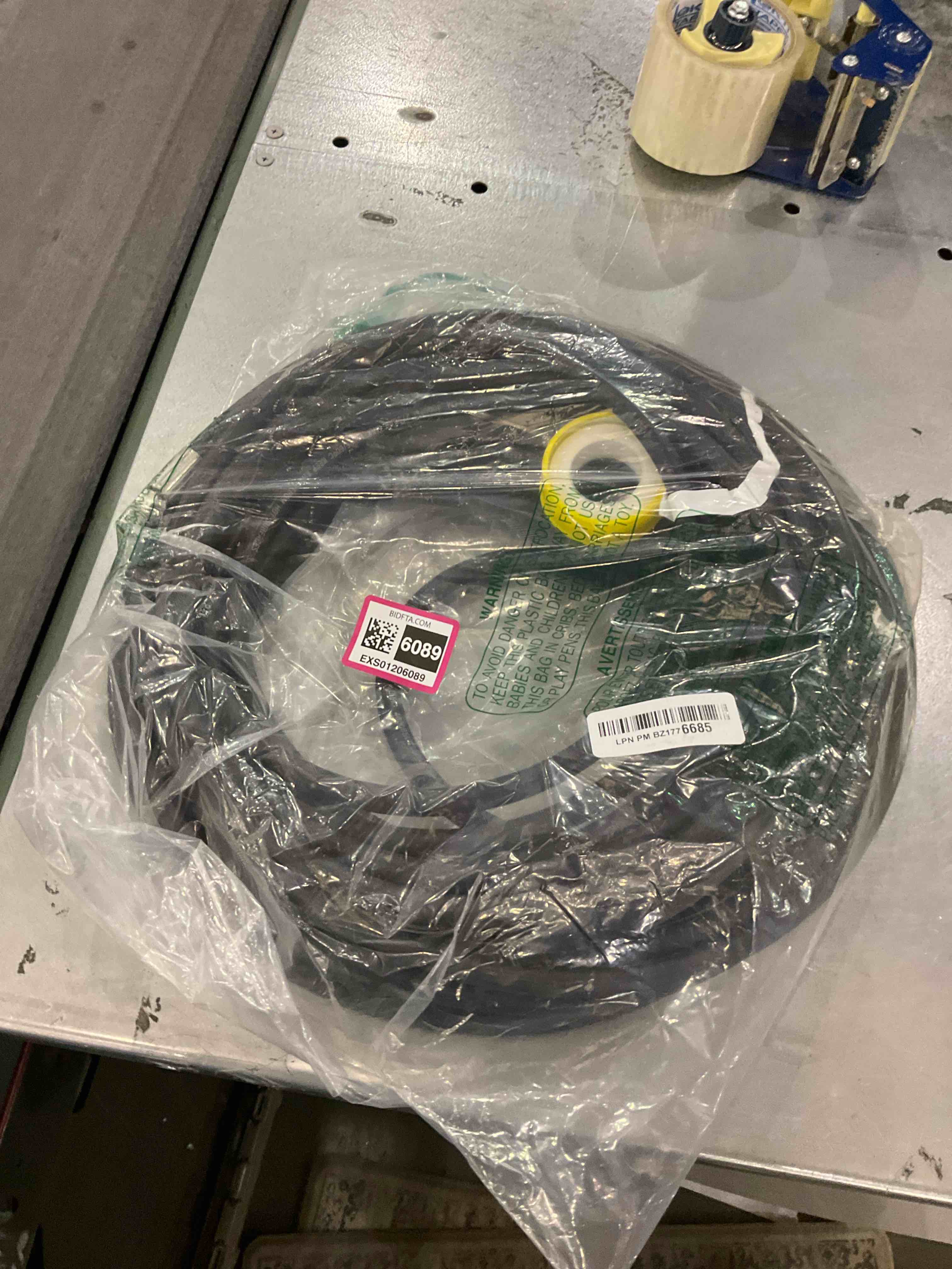 https://s3.amazonaws.com/lotting-images-prod/BargainHunt/EXS01206089_1713361461120.jpeg