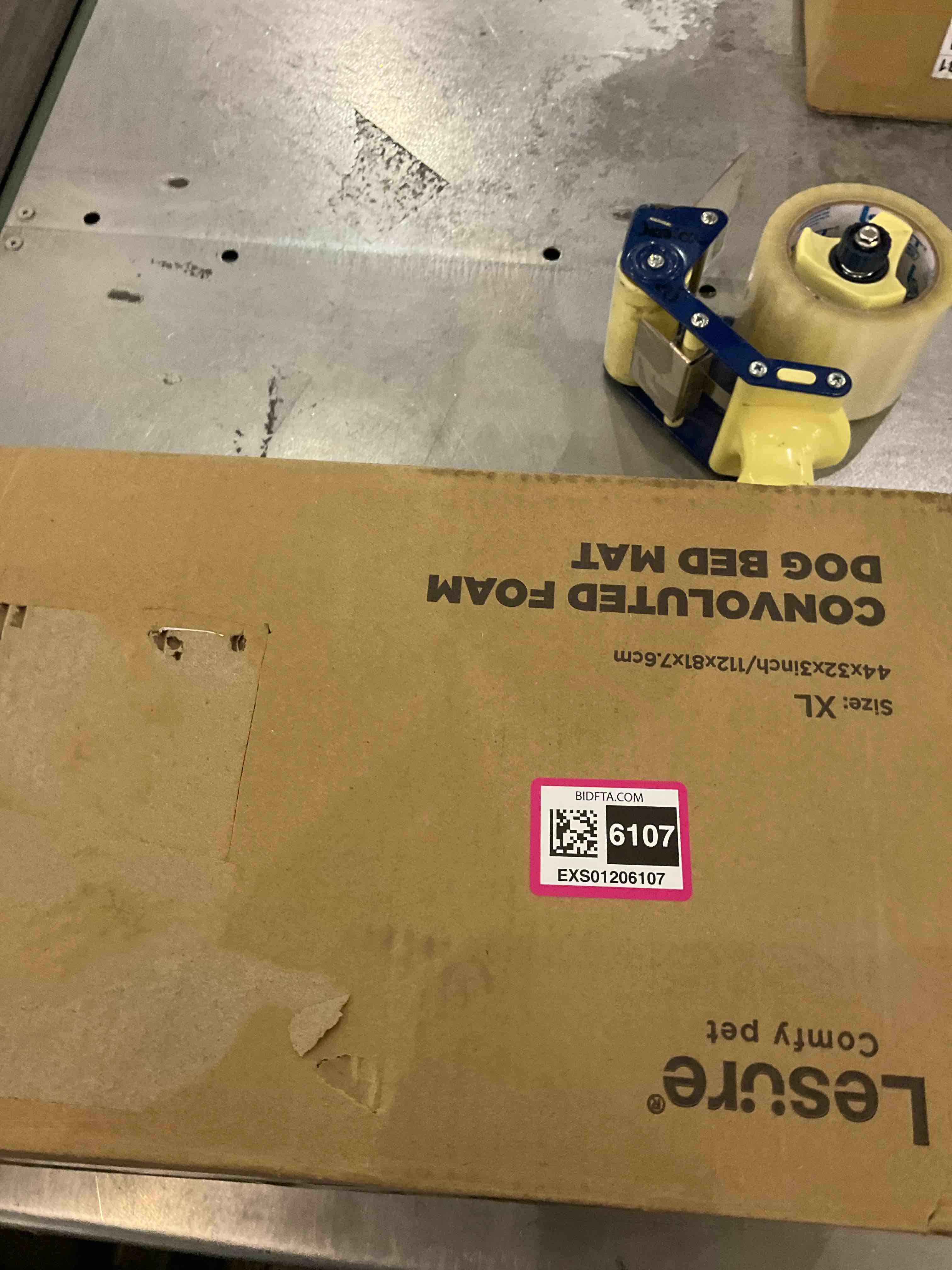 https://s3.amazonaws.com/lotting-images-prod/BargainHunt/EXS01206107_1713363250606.jpeg