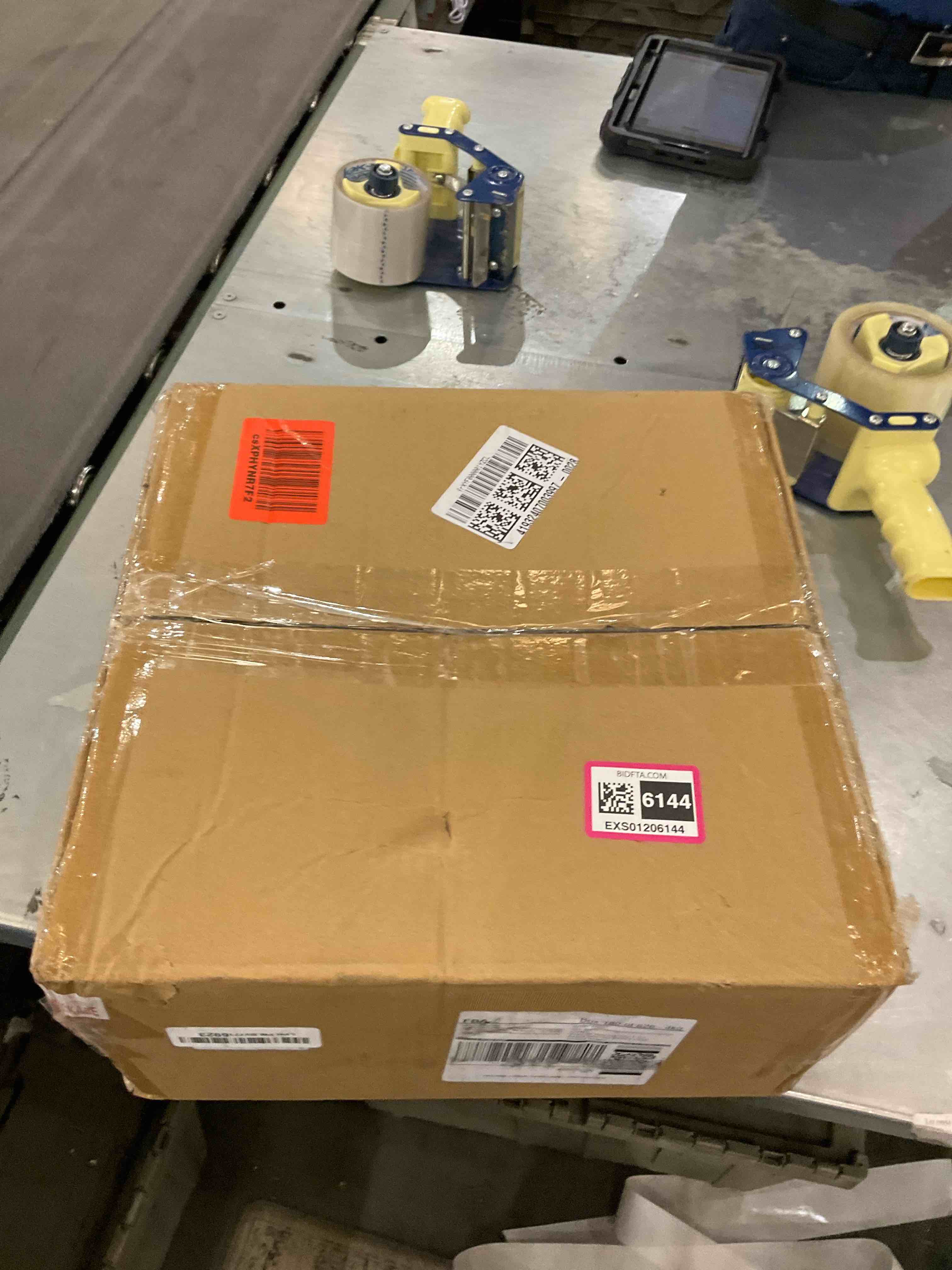 https://s3.amazonaws.com/lotting-images-prod/BargainHunt/EXS01206144_1713368040370.jpeg