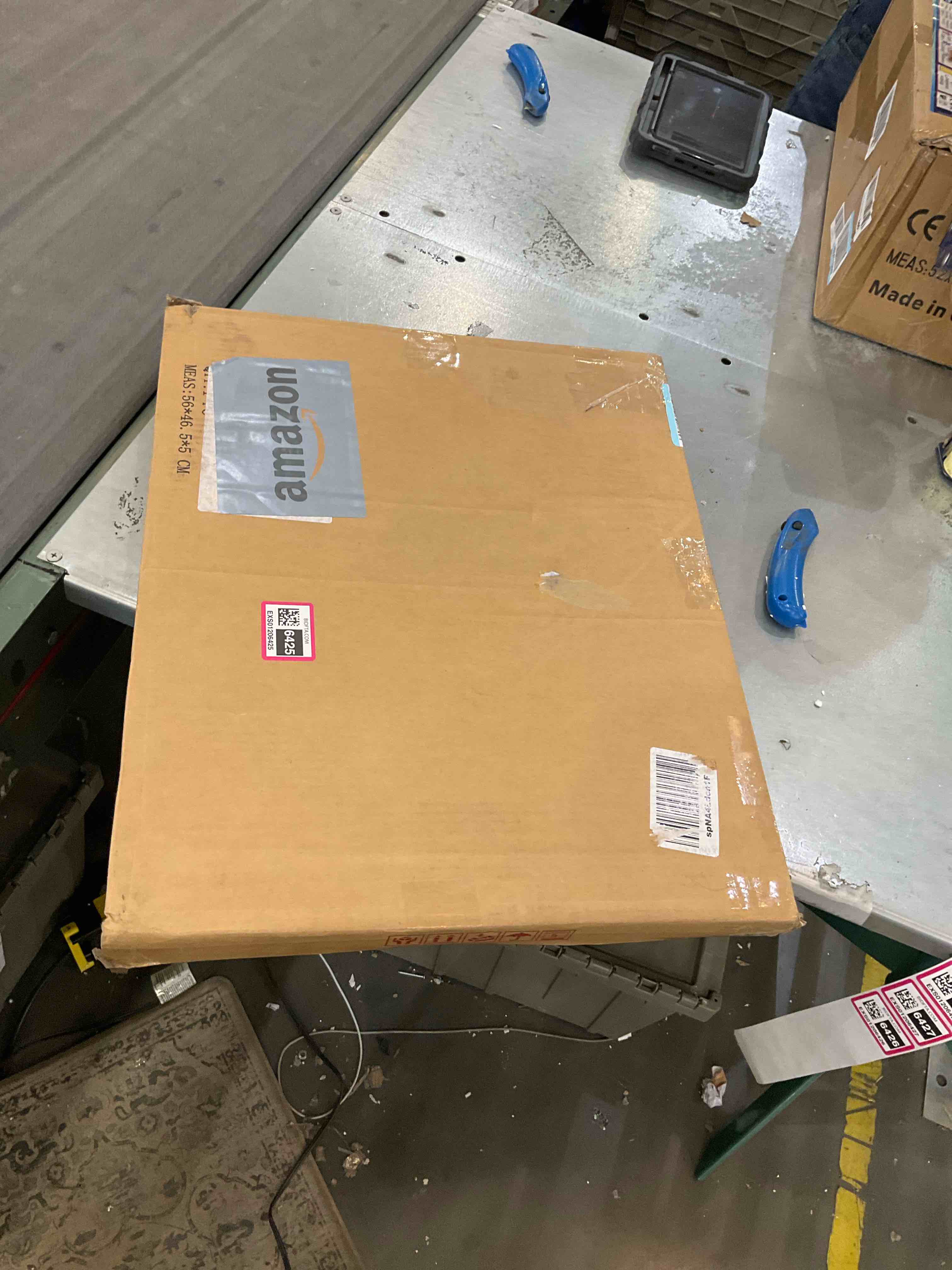 https://s3.amazonaws.com/lotting-images-prod/BargainHunt/EXS01206425_1713812541670.jpeg
