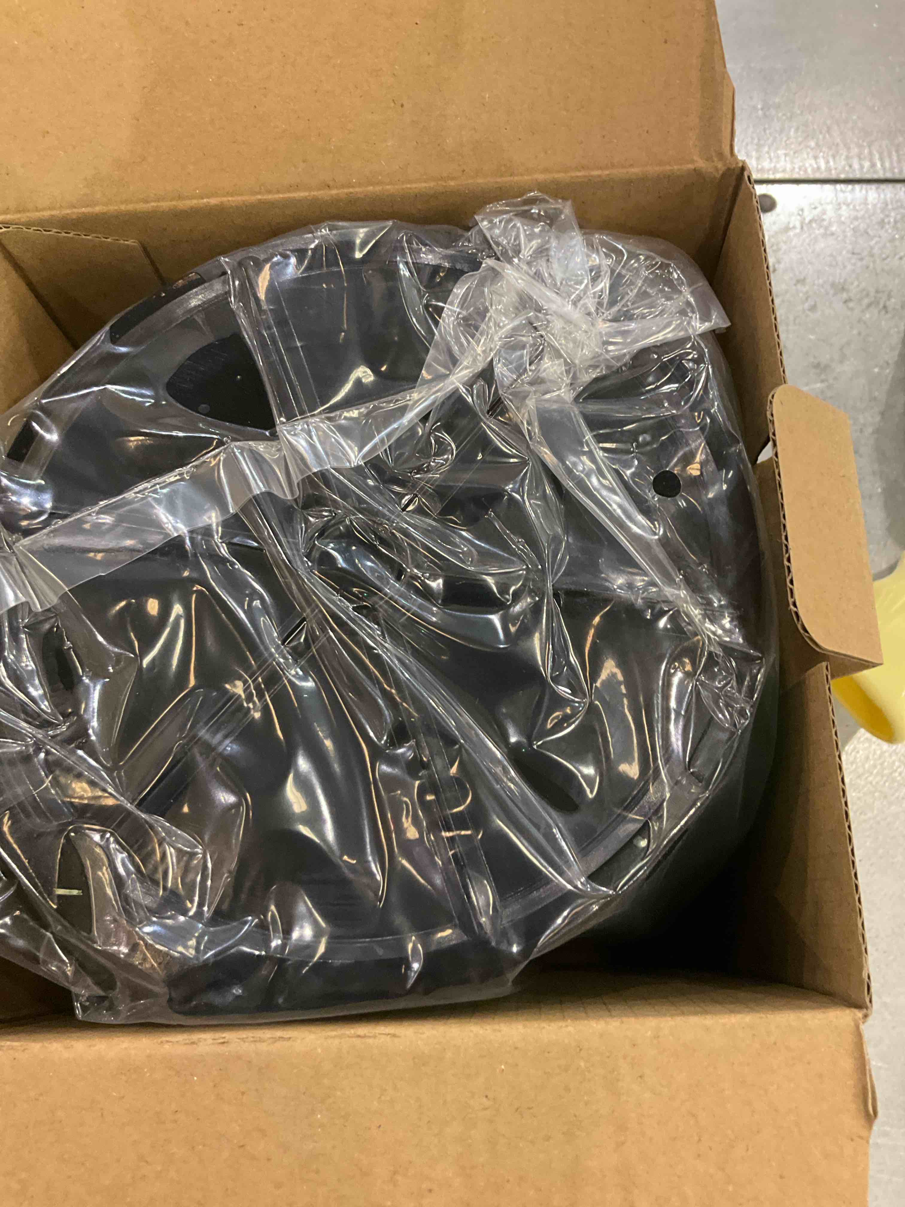 https://s3.amazonaws.com/lotting-images-prod/BargainHunt/EXS01206565_1712935170707.jpeg