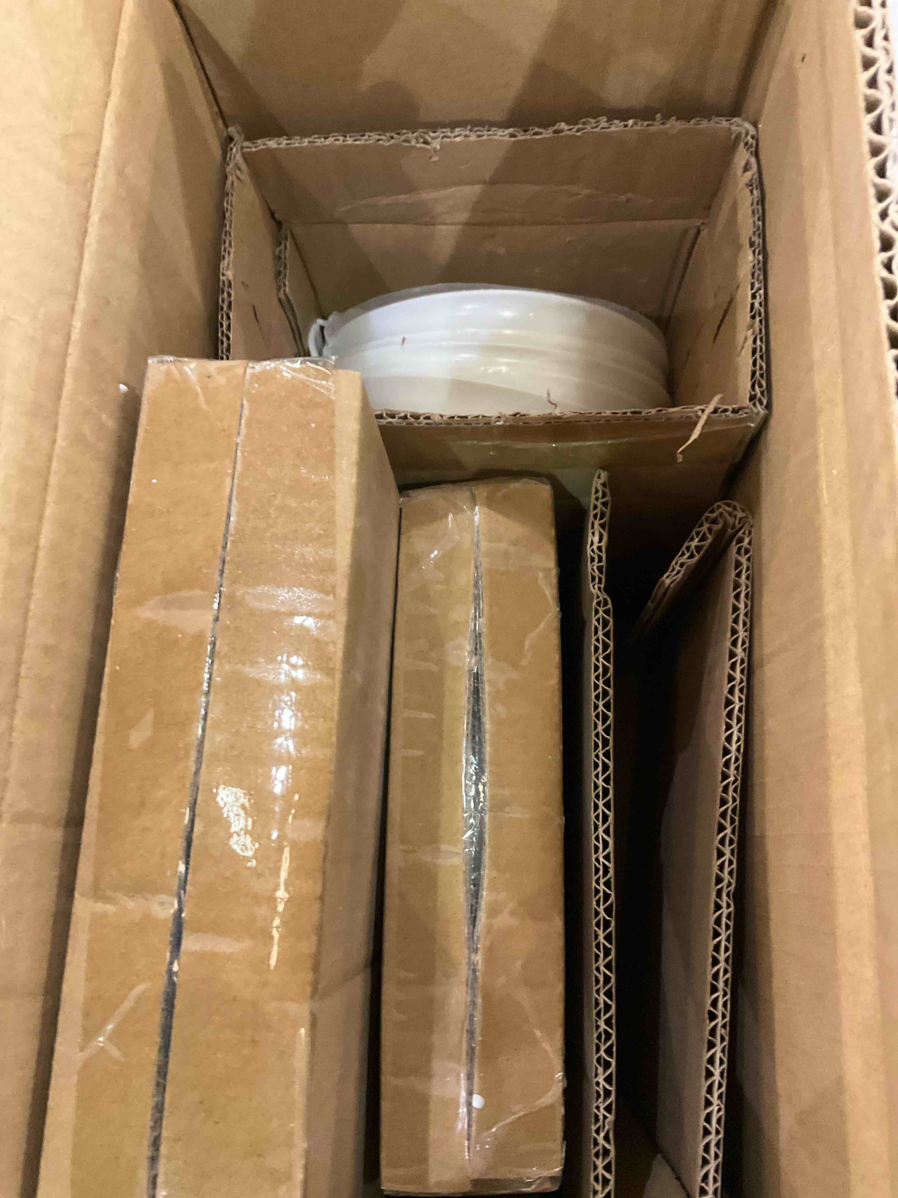 https://s3.amazonaws.com/lotting-images-prod/BargainHunt/EXS01206638_1712947688355.jpeg