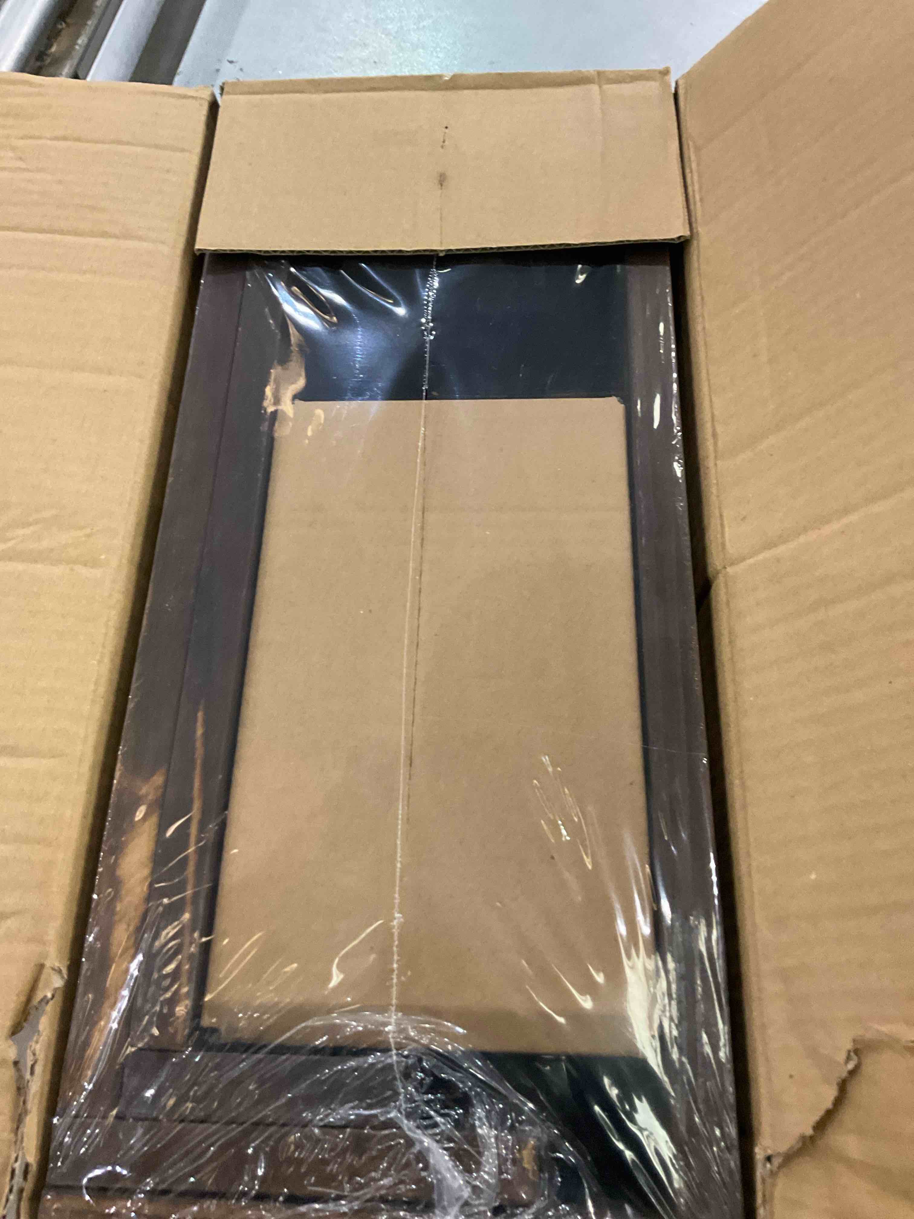 https://s3.amazonaws.com/lotting-images-prod/BargainHunt/EXS01206692_1713185271326.jpeg