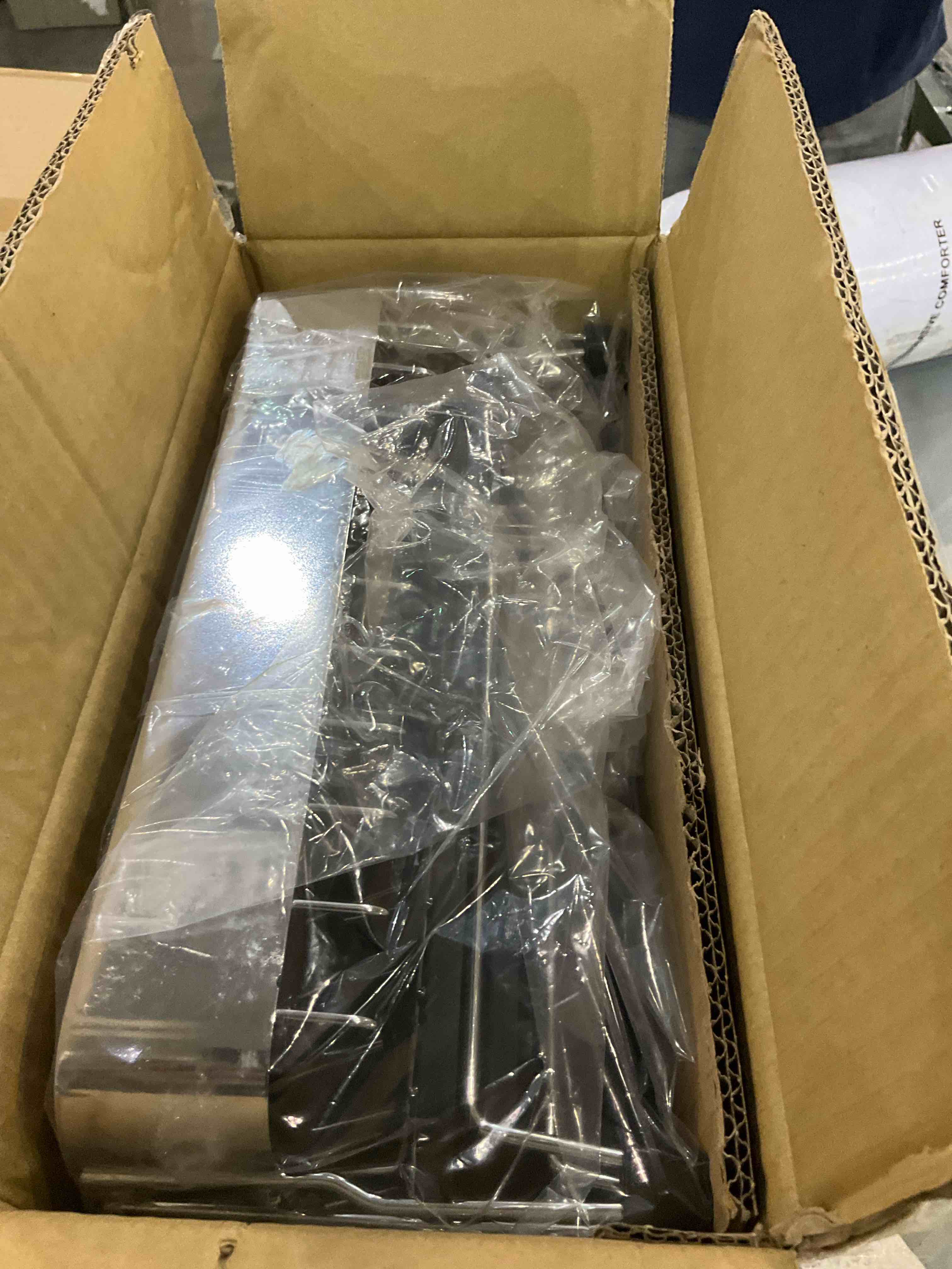https://s3.amazonaws.com/lotting-images-prod/BargainHunt/EXS01206873_1713356324516.jpeg