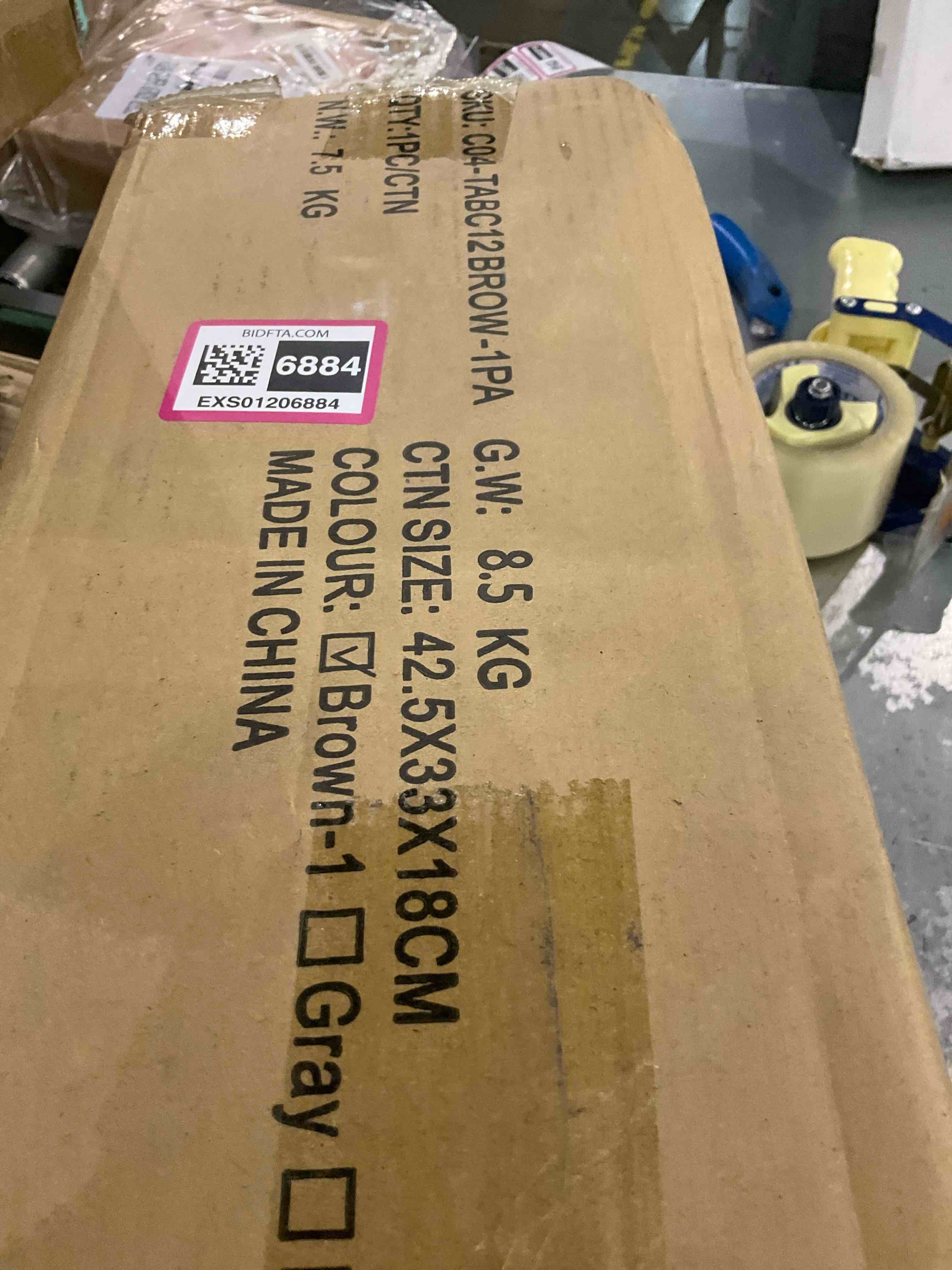 https://s3.amazonaws.com/lotting-images-prod/BargainHunt/EXS01206884_1713357308542.jpeg