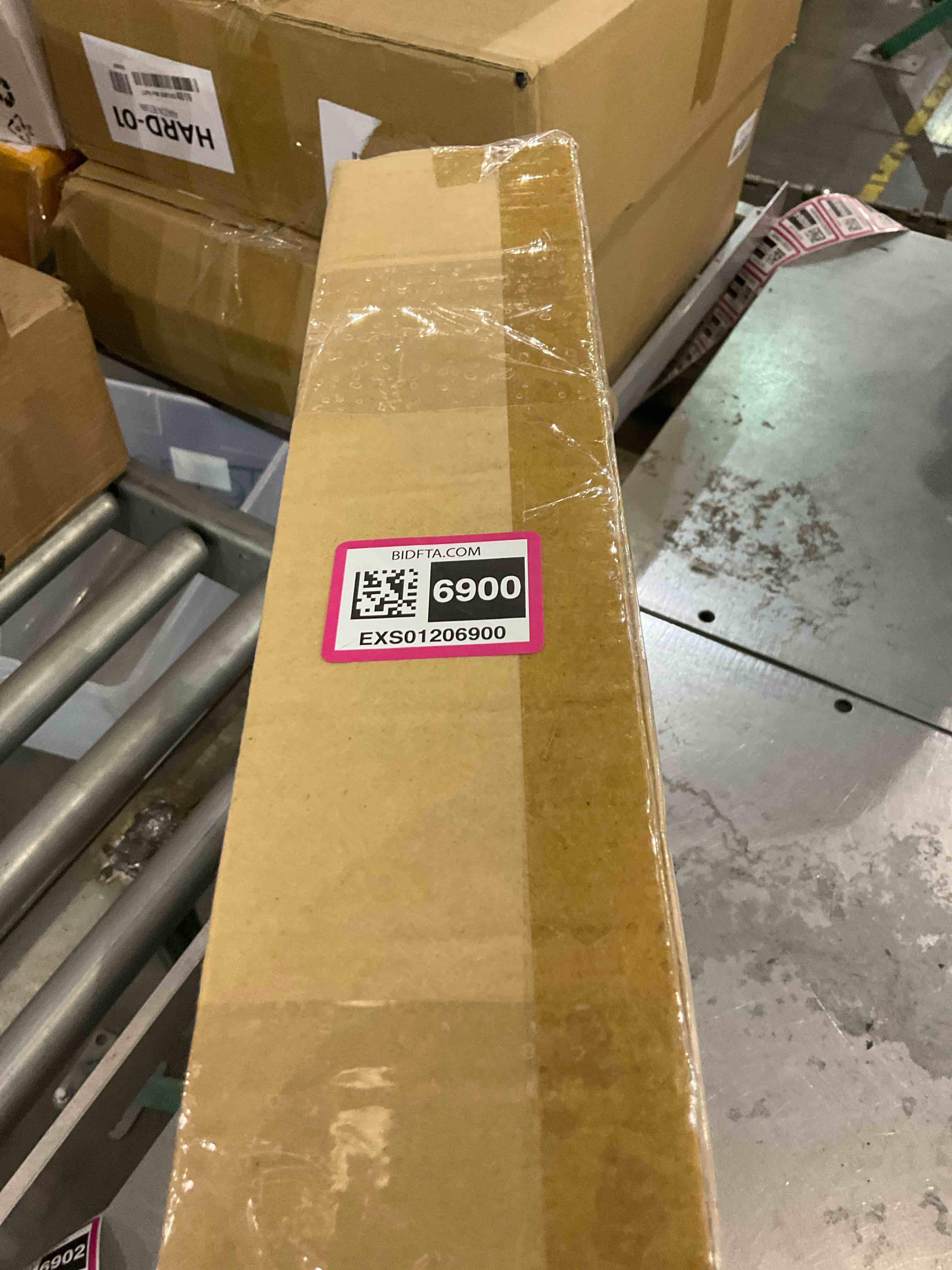 https://s3.amazonaws.com/lotting-images-prod/BargainHunt/EXS01206900_1713360255837.jpeg