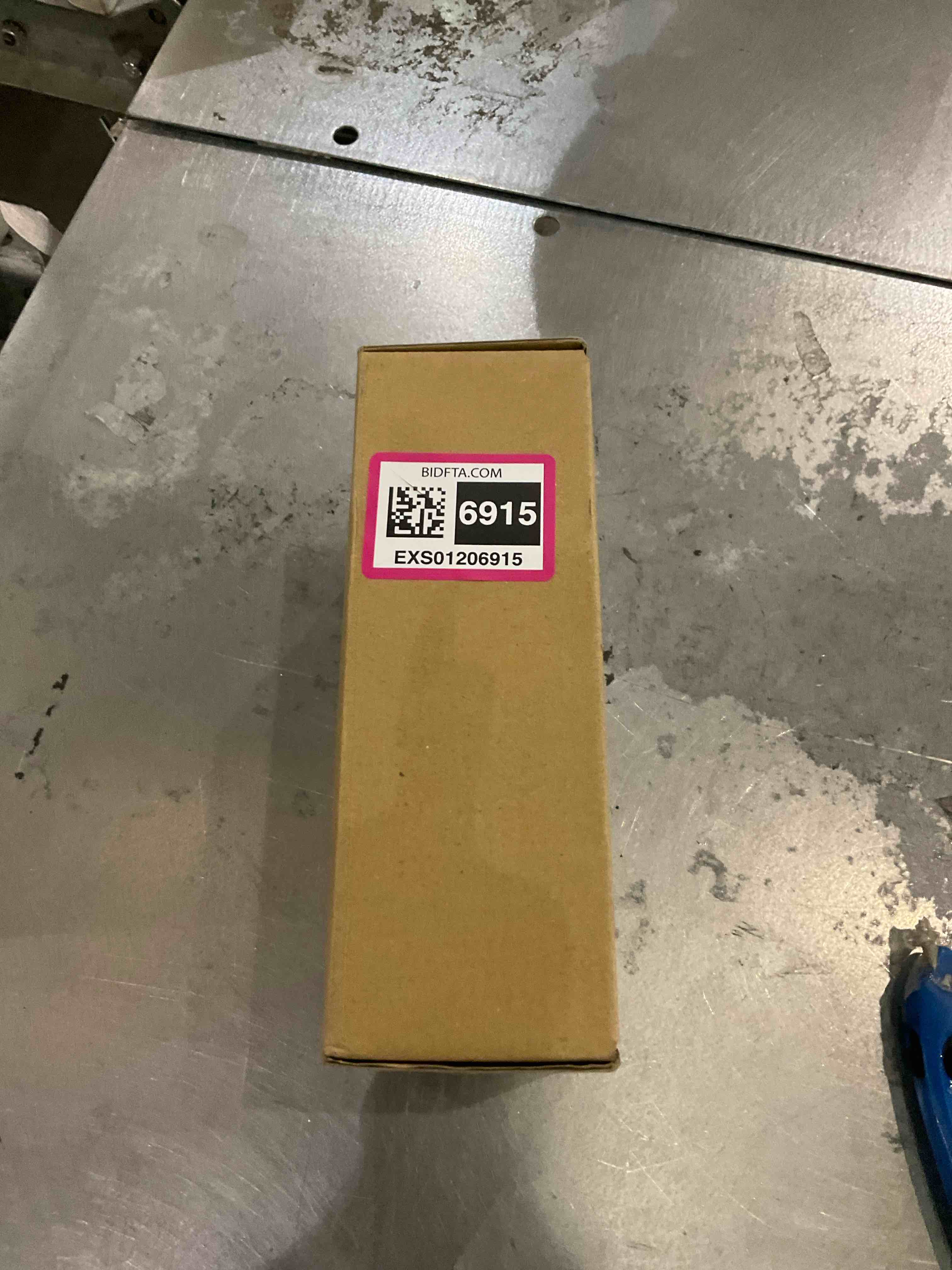 https://s3.amazonaws.com/lotting-images-prod/BargainHunt/EXS01206915_1713361454934.jpeg