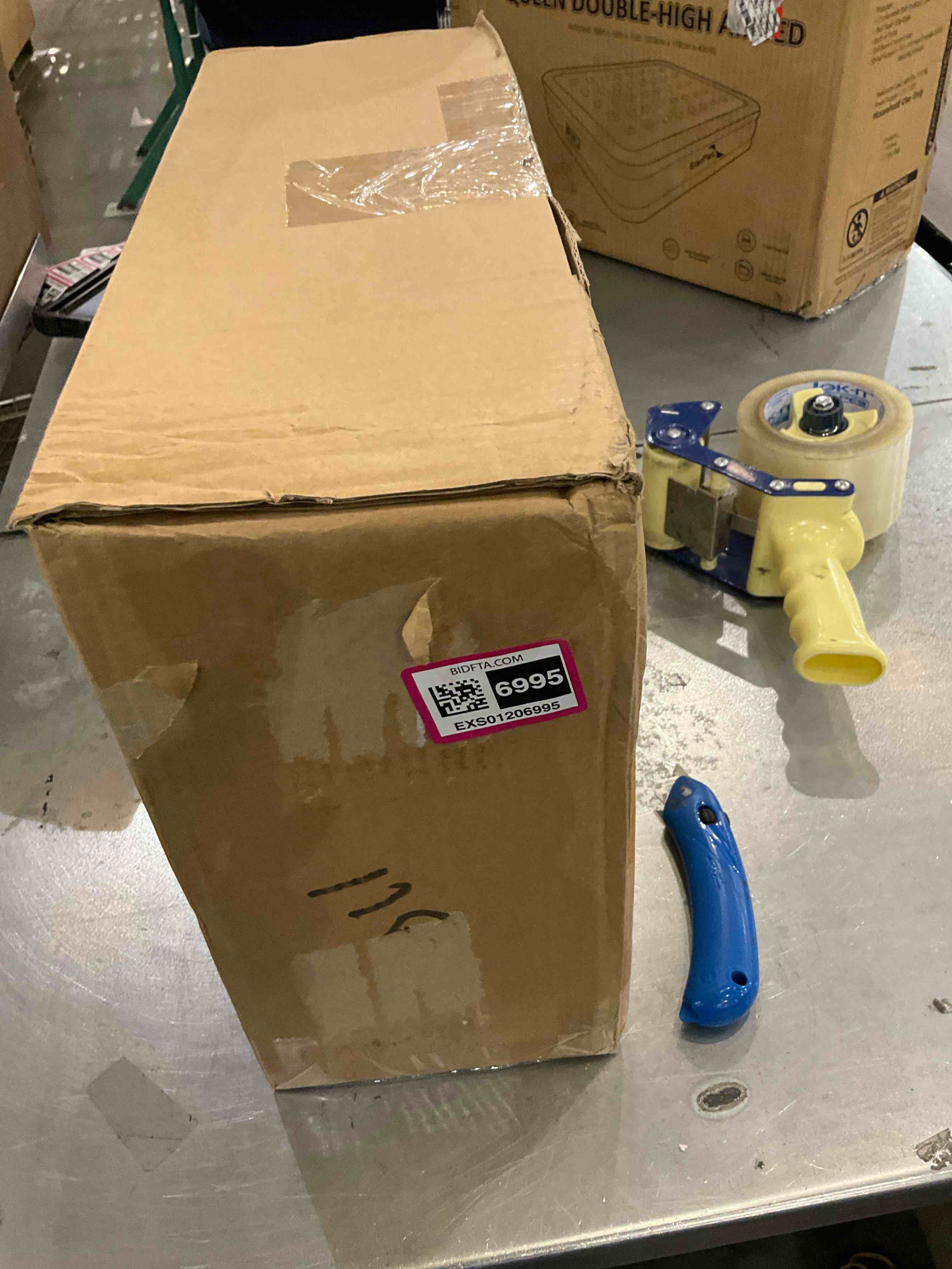 https://s3.amazonaws.com/lotting-images-prod/BargainHunt/EXS01206995_1713372138277.jpeg