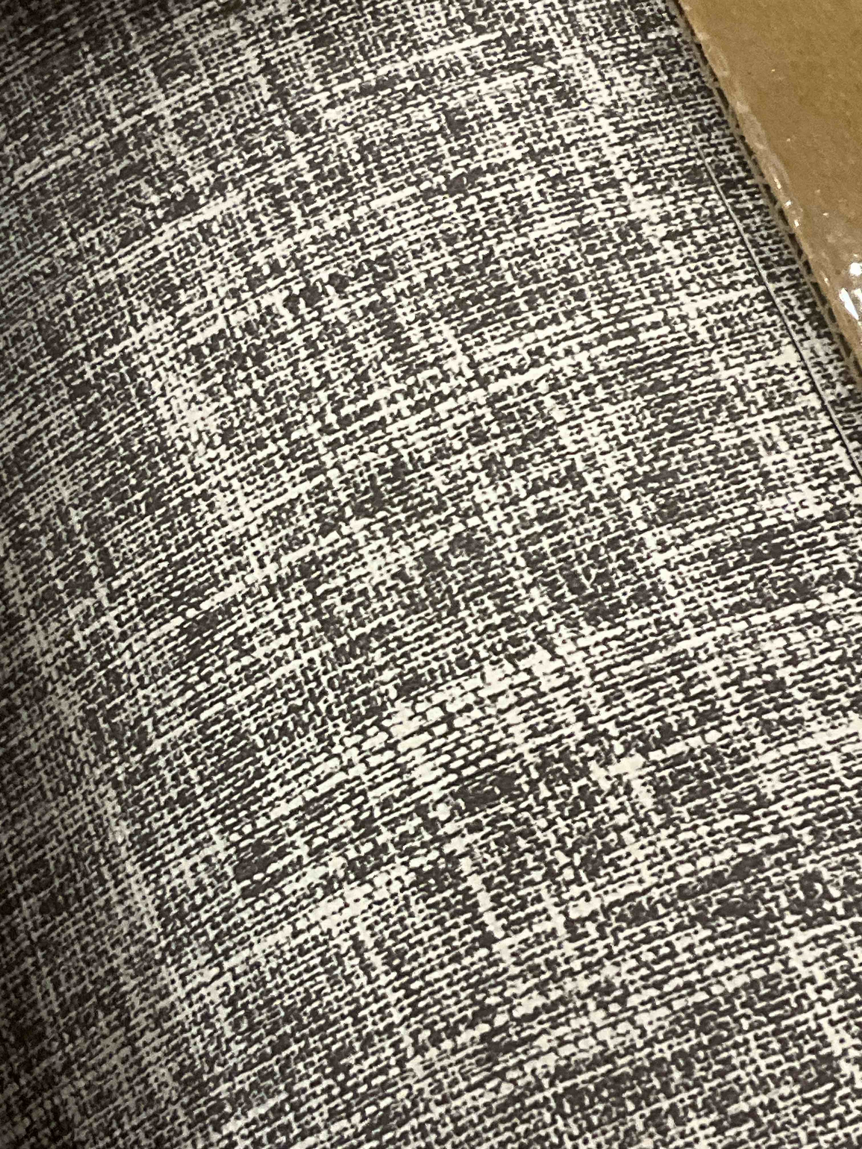 https://s3.amazonaws.com/lotting-images-prod/BargainHunt/EXS01207164_1713190104733.jpeg
