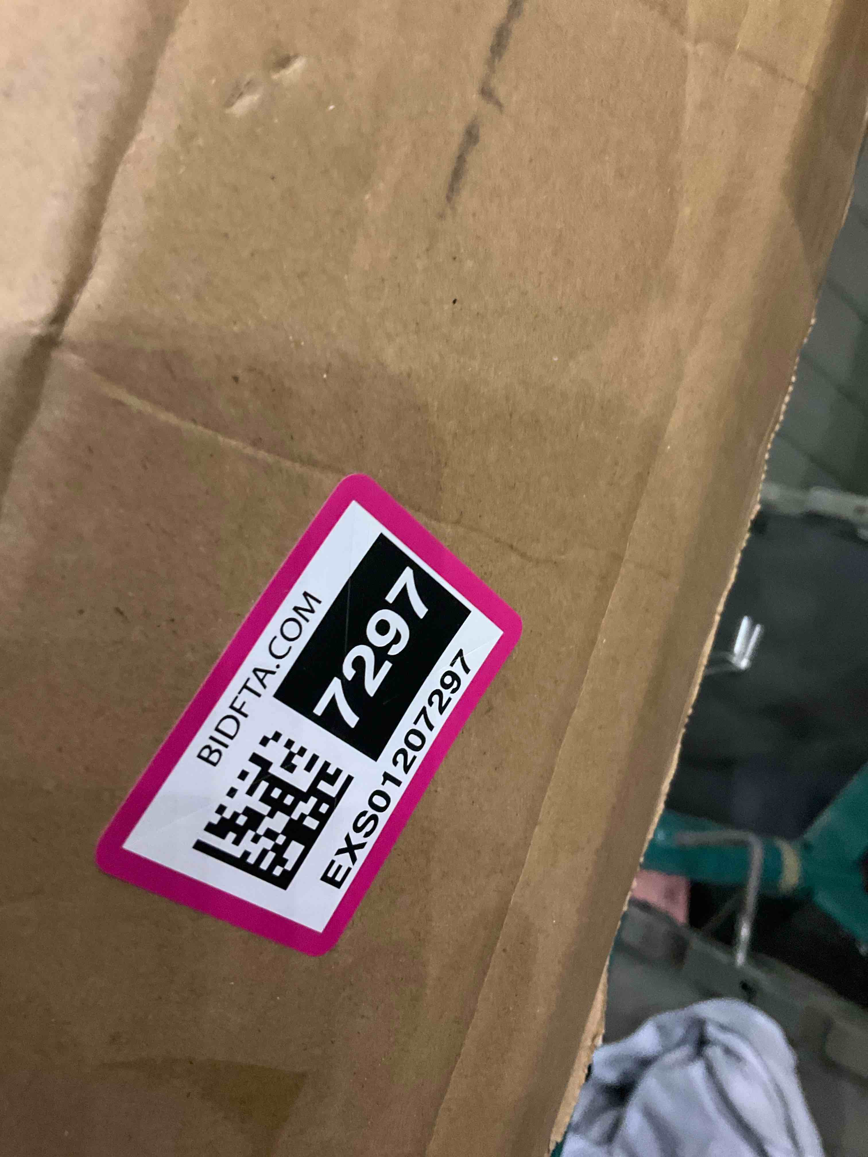 https://s3.amazonaws.com/lotting-images-prod/BargainHunt/EXS01207297_1713276226254.jpeg