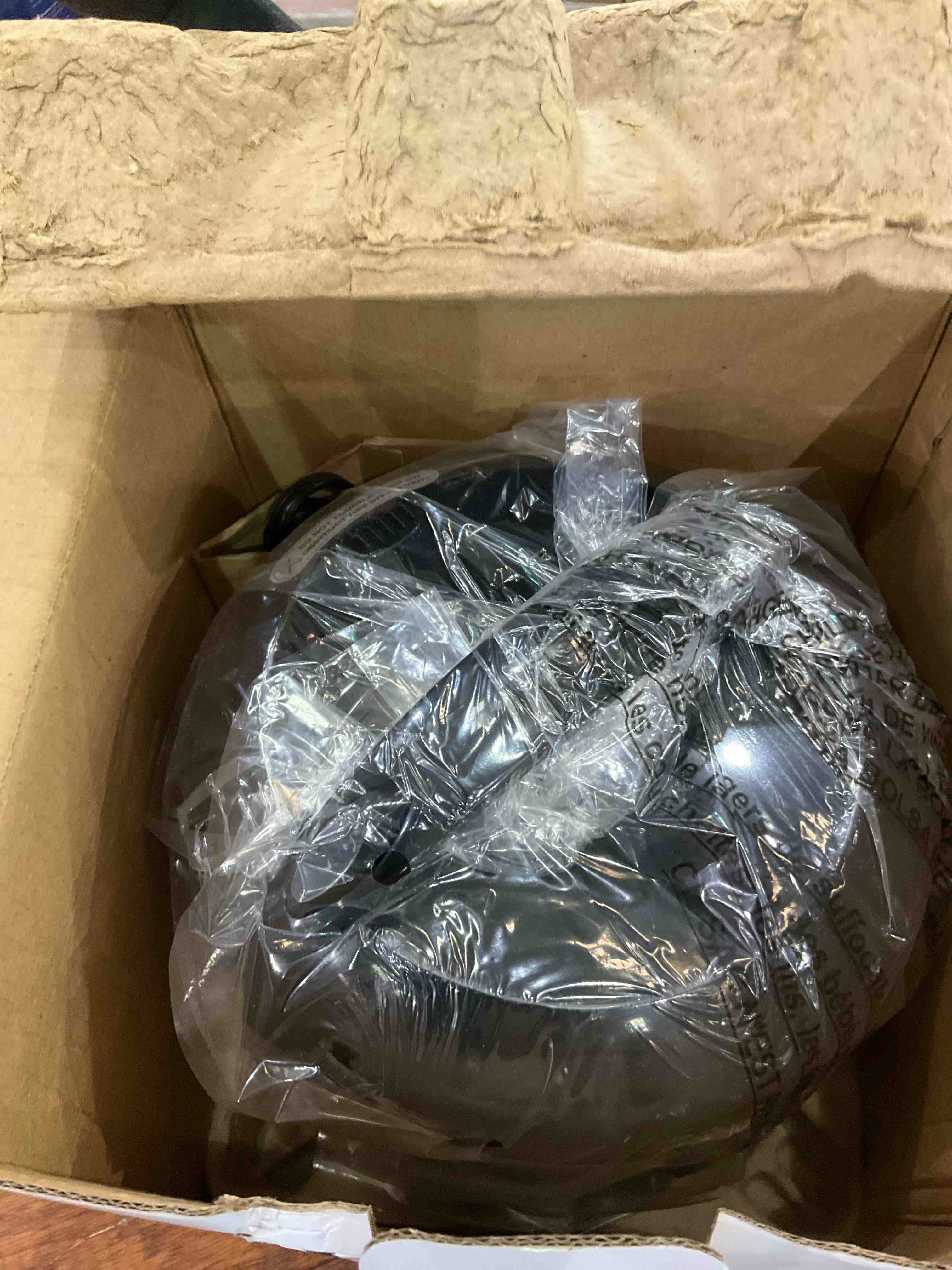 https://s3.amazonaws.com/lotting-images-prod/BargainHunt/EXS01207615_1712682936491.jpeg