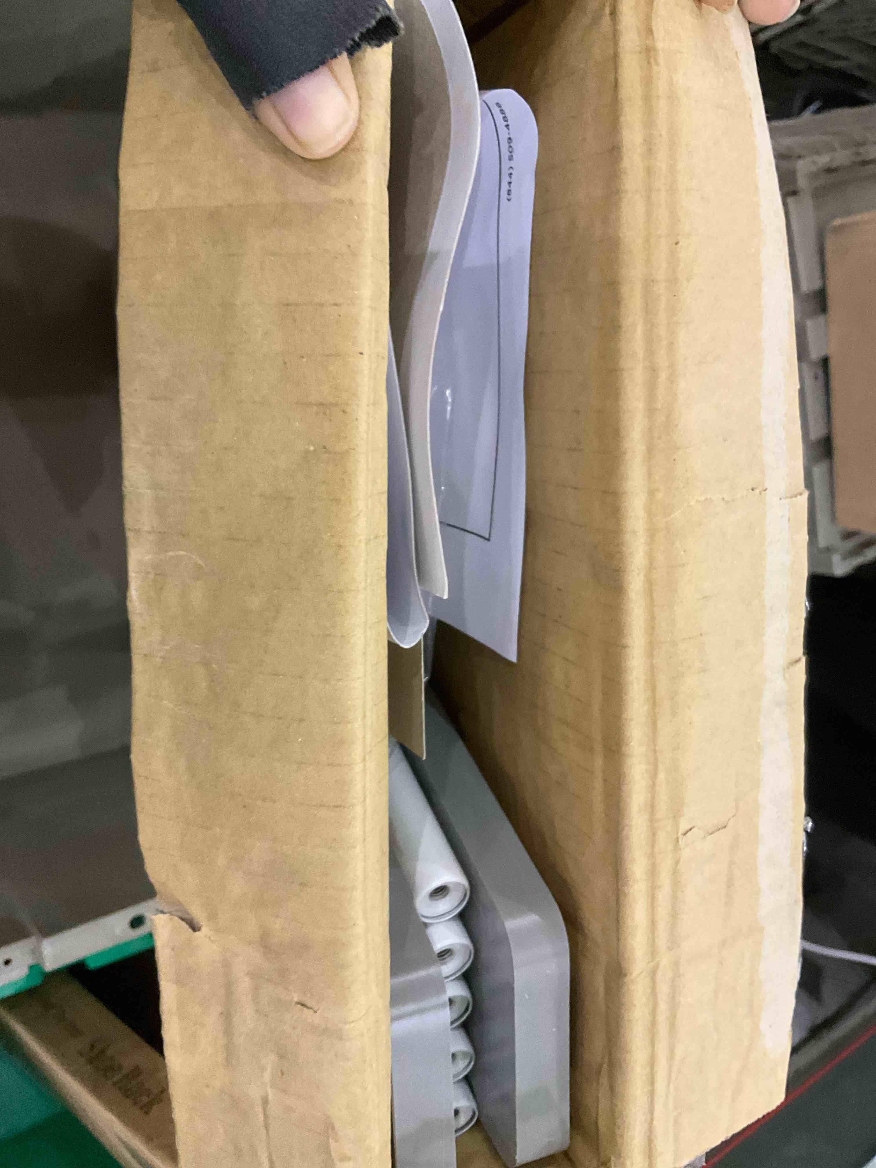 https://s3.amazonaws.com/lotting-images-prod/BargainHunt/EXS01207617_1712683229810.jpeg
