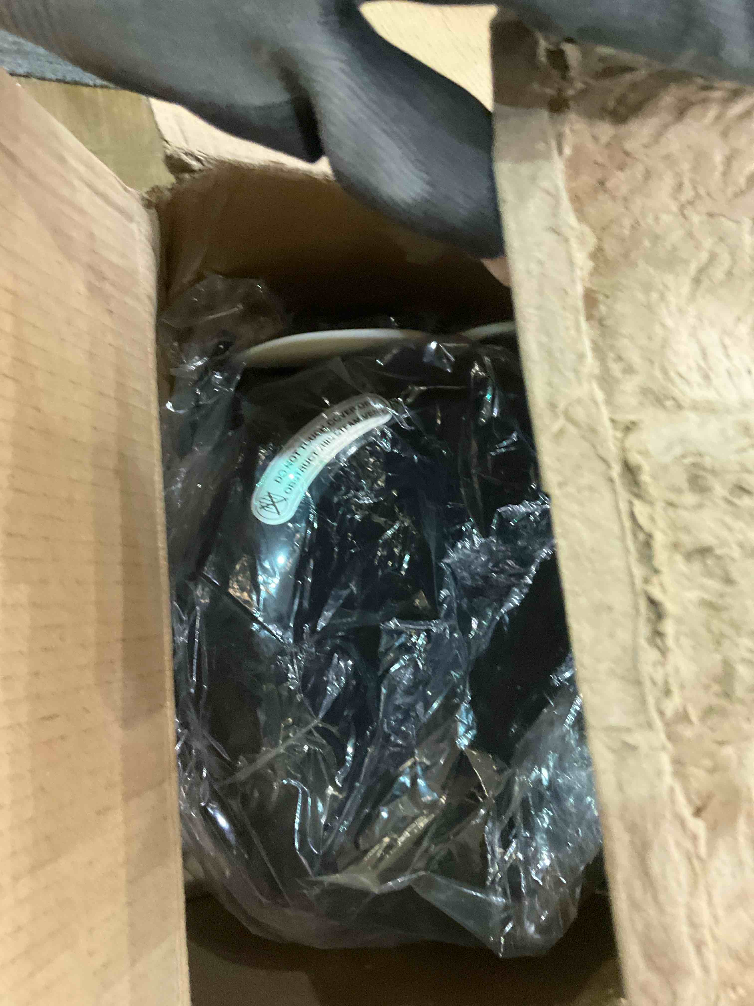 https://s3.amazonaws.com/lotting-images-prod/BargainHunt/EXS01207623_1712685103434.jpeg