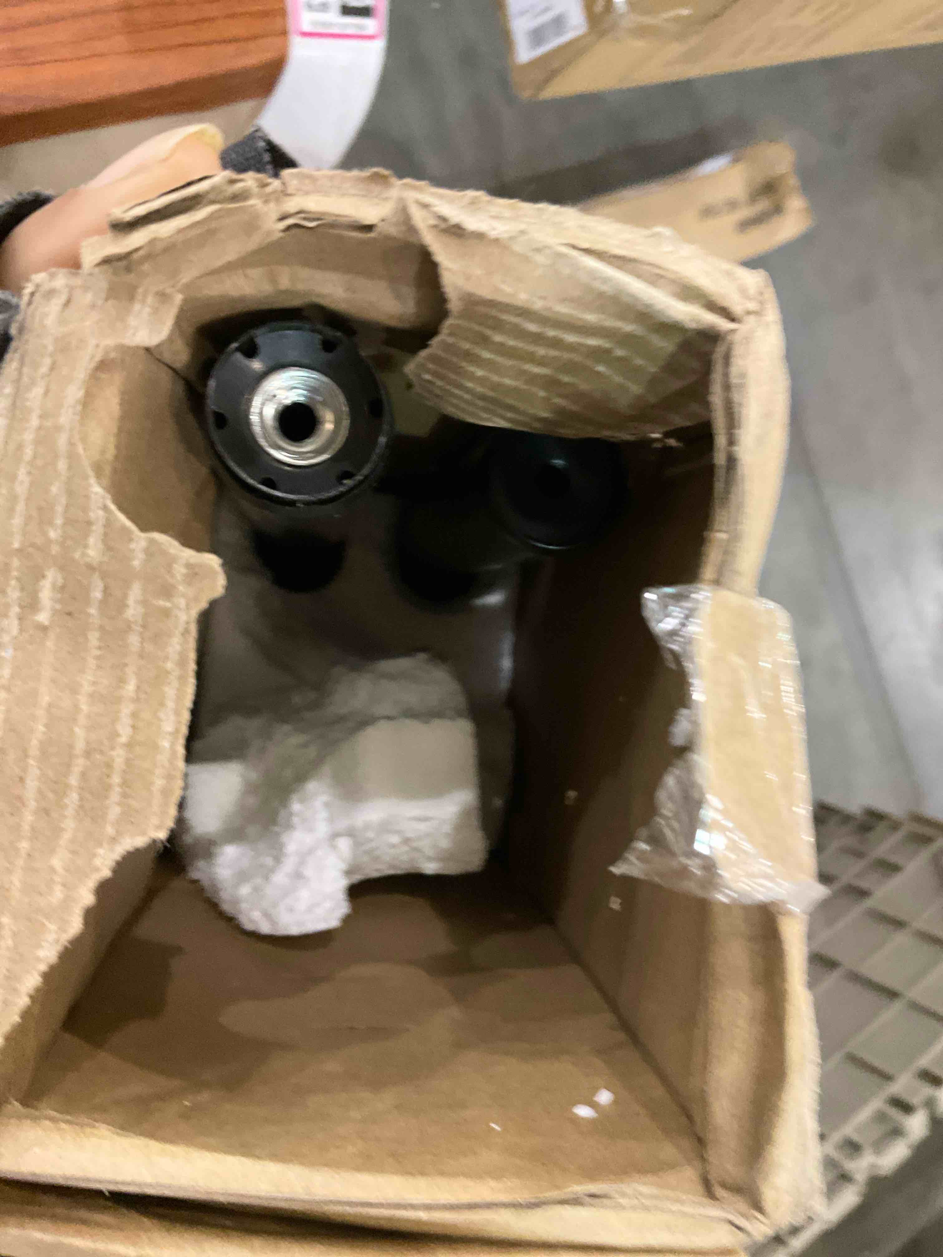 https://s3.amazonaws.com/lotting-images-prod/BargainHunt/EXS01207634_1712688082854.jpeg